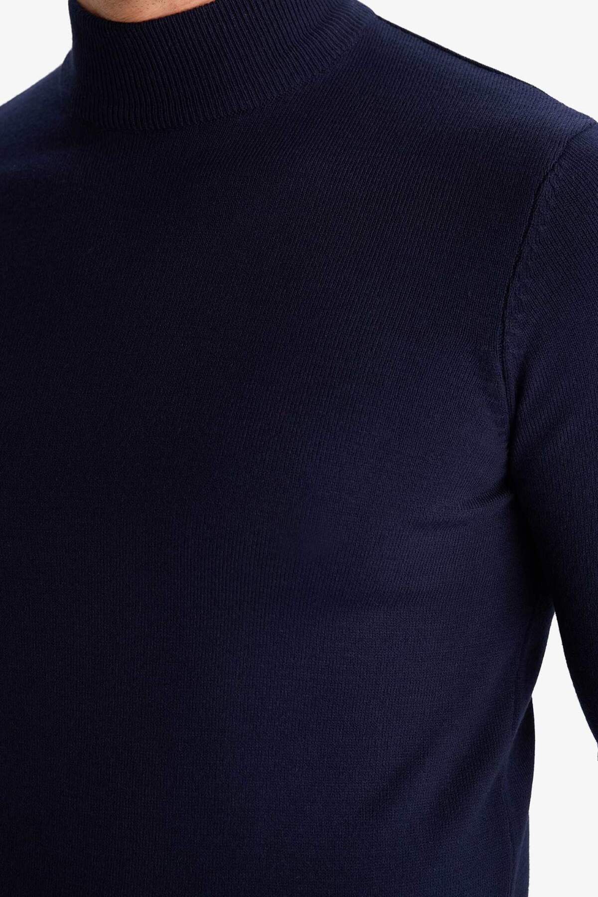 Defacto  Lacivert Slim Fit Dar Kesim Yarım Balıkçı Yaka Basic Düz Triko Kazak R1127AZ23WN - Görsel 5