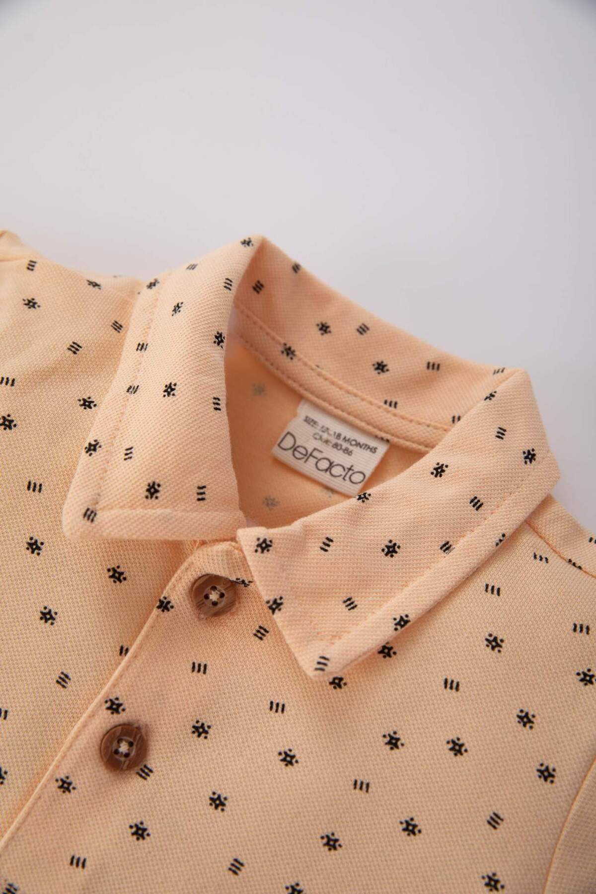 Defacto Erkek Bebek Baskılı Pike Kısa Kollu Tişört Z6835A223SM fotoğrafı 2 (önizleme)