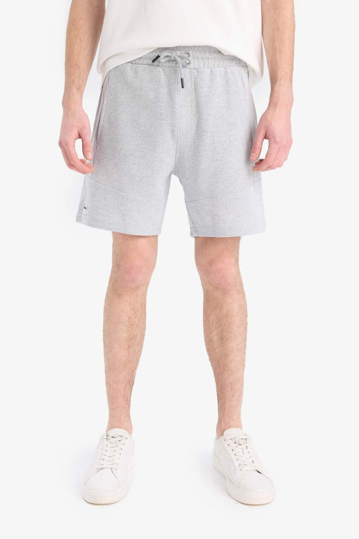 DeFacto Slim Fit Dar Paça Şort W7965AZ22SM görsel 3