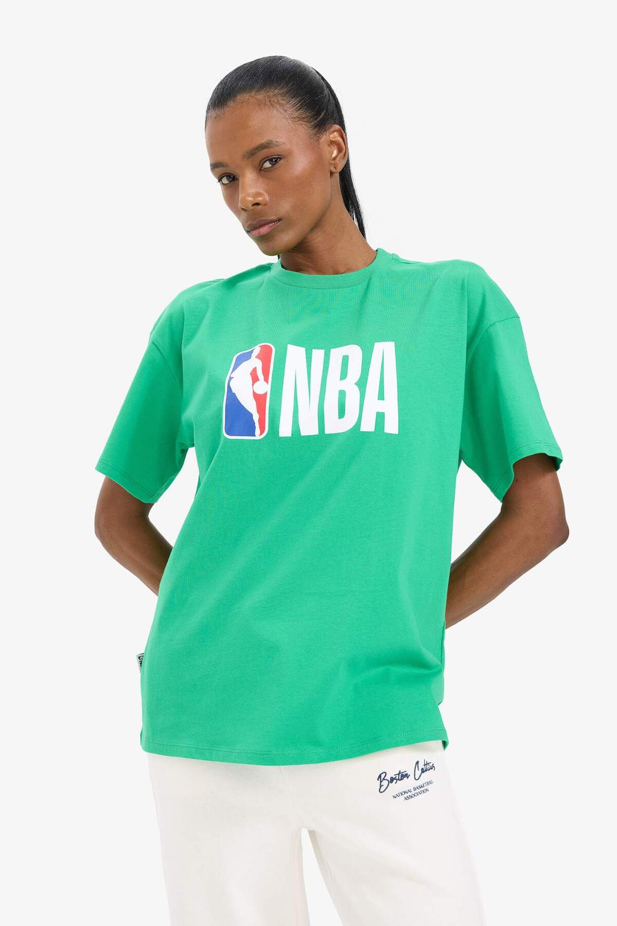 DeFacto %100 Pamuk NBA Wordmark Oversıze Tişört X2993AZ22SM görsel 5