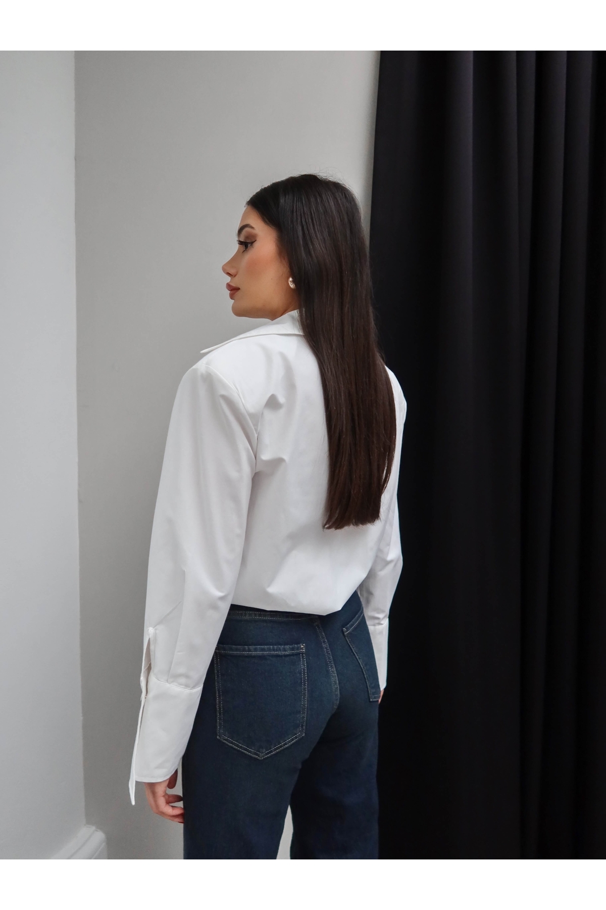 ESRAHELVACI  Vatkalı Kol Detay Gömlek - Görsel 4