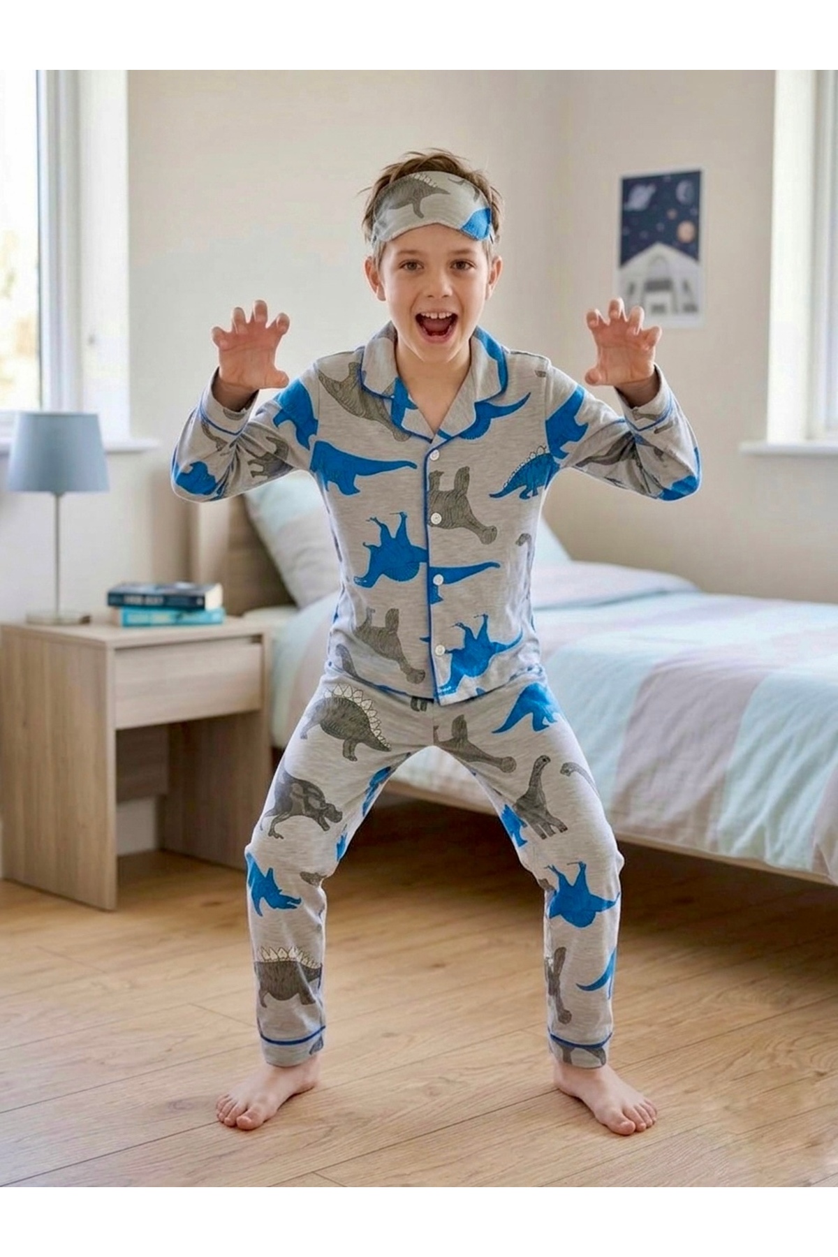 Enie Erkek Çocuk Dinazor Desenli Gri 95% Pamuk Rahat Kalıp Pijama Takımı + Göz Bandı fotoğrafı 7 (önizleme)