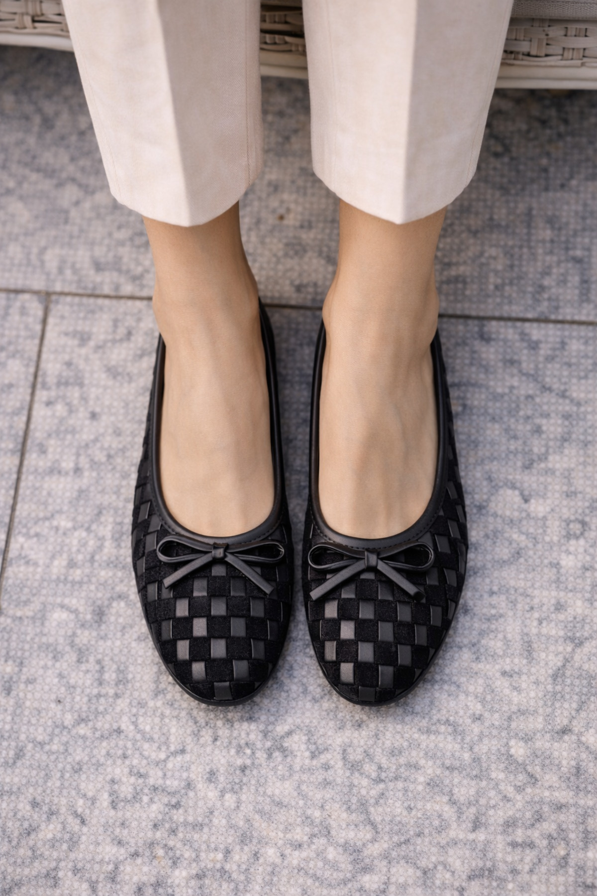 Women's Black Suede and Faux Leather Mix Knitted Patterned Bowtie Flats