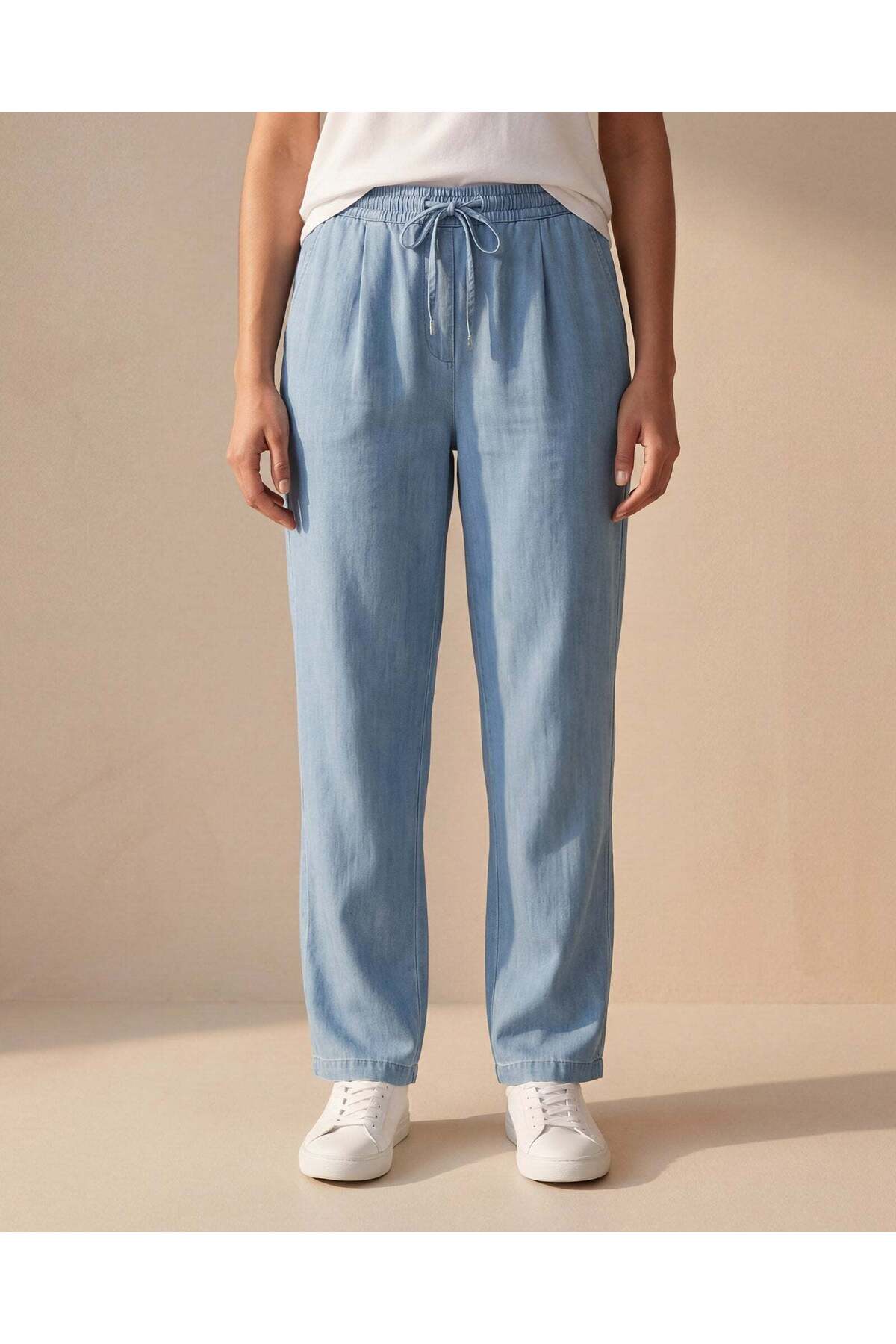 REDTAG Women Light Wash Elasticated Tapered Pants