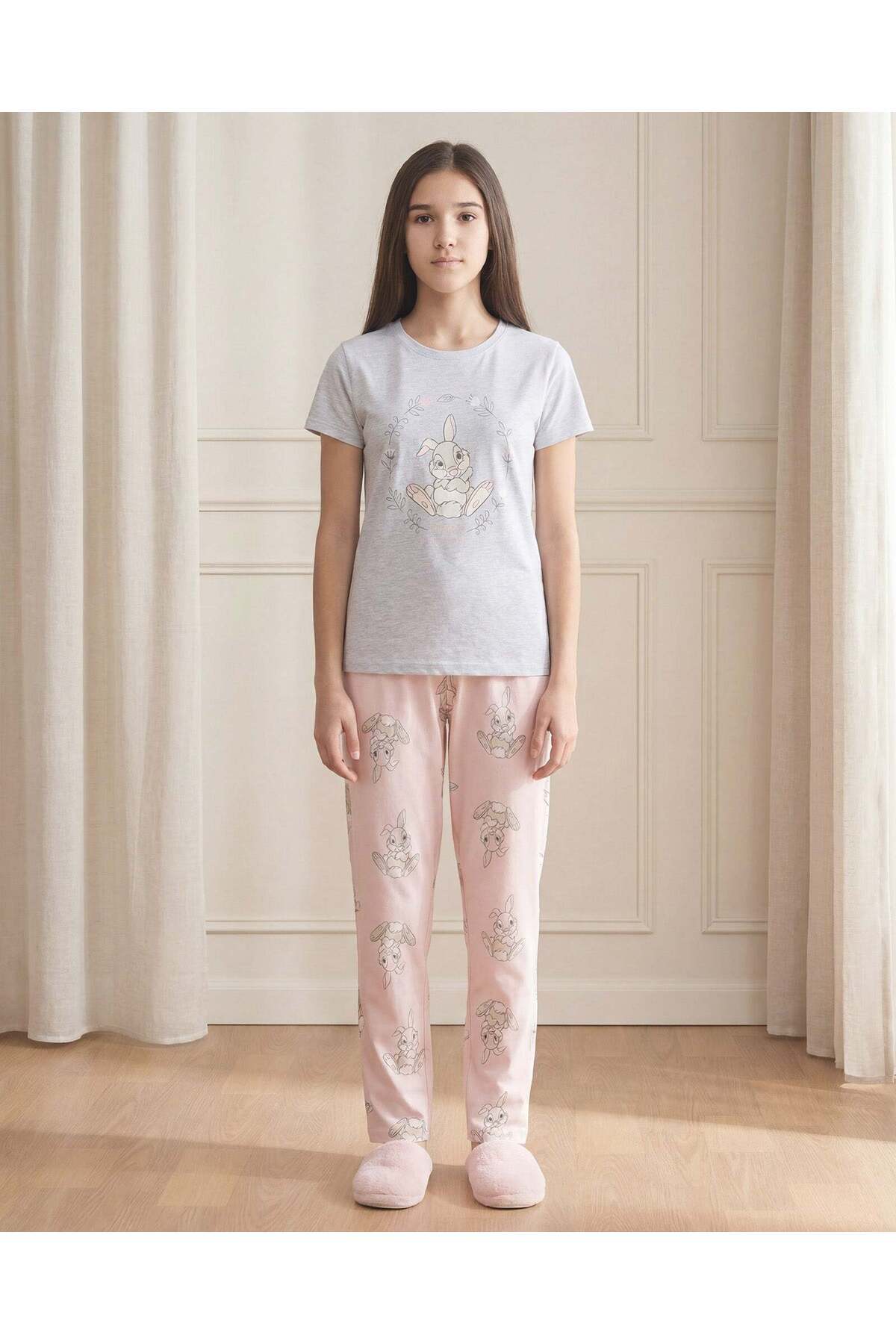 REDTAG طقم بيجاما للبنات الكبيرات، رمادي فاتح بنقشة ثامبر