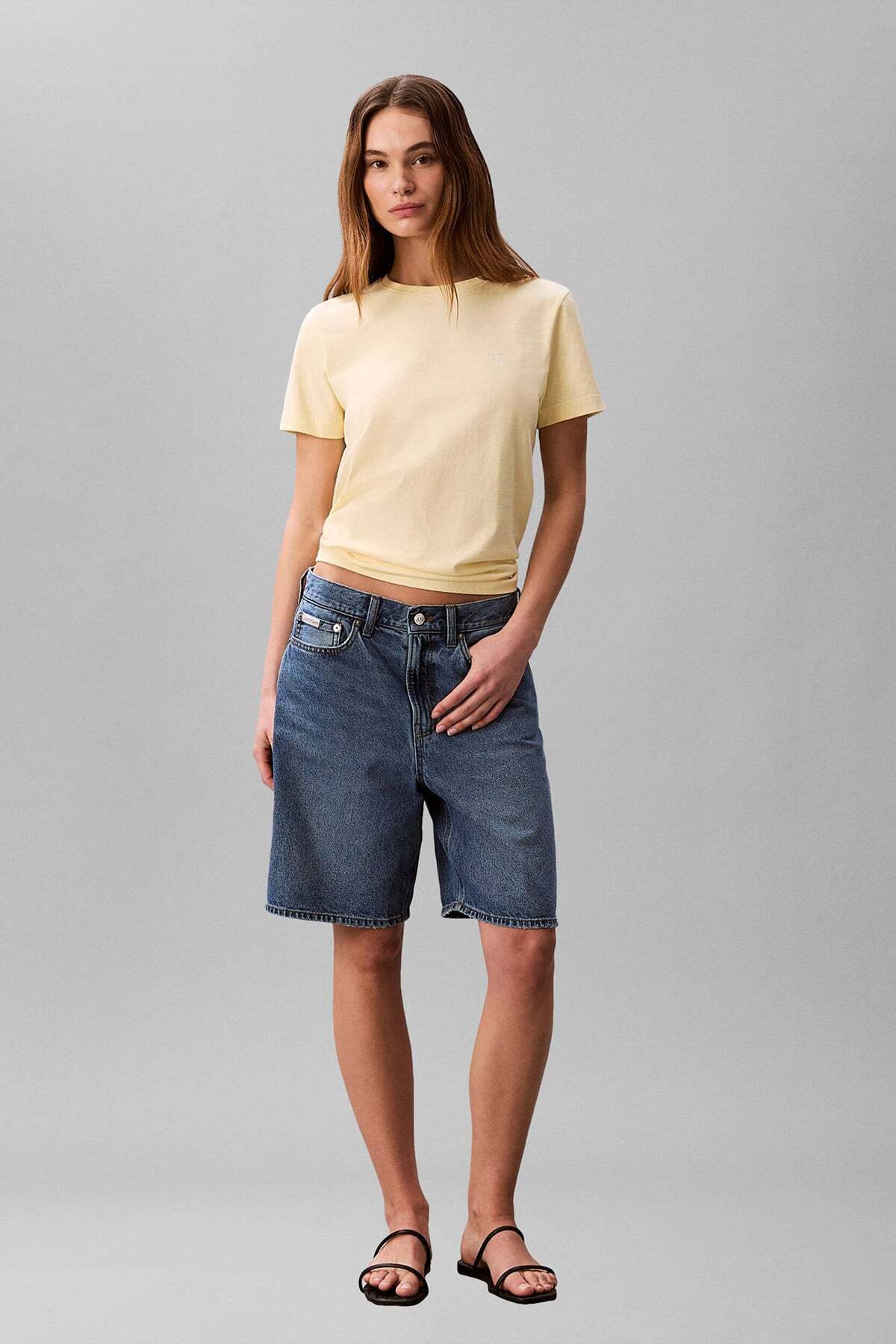 Calvin Klein Kadın Tişört-LV047B224G görsel 3