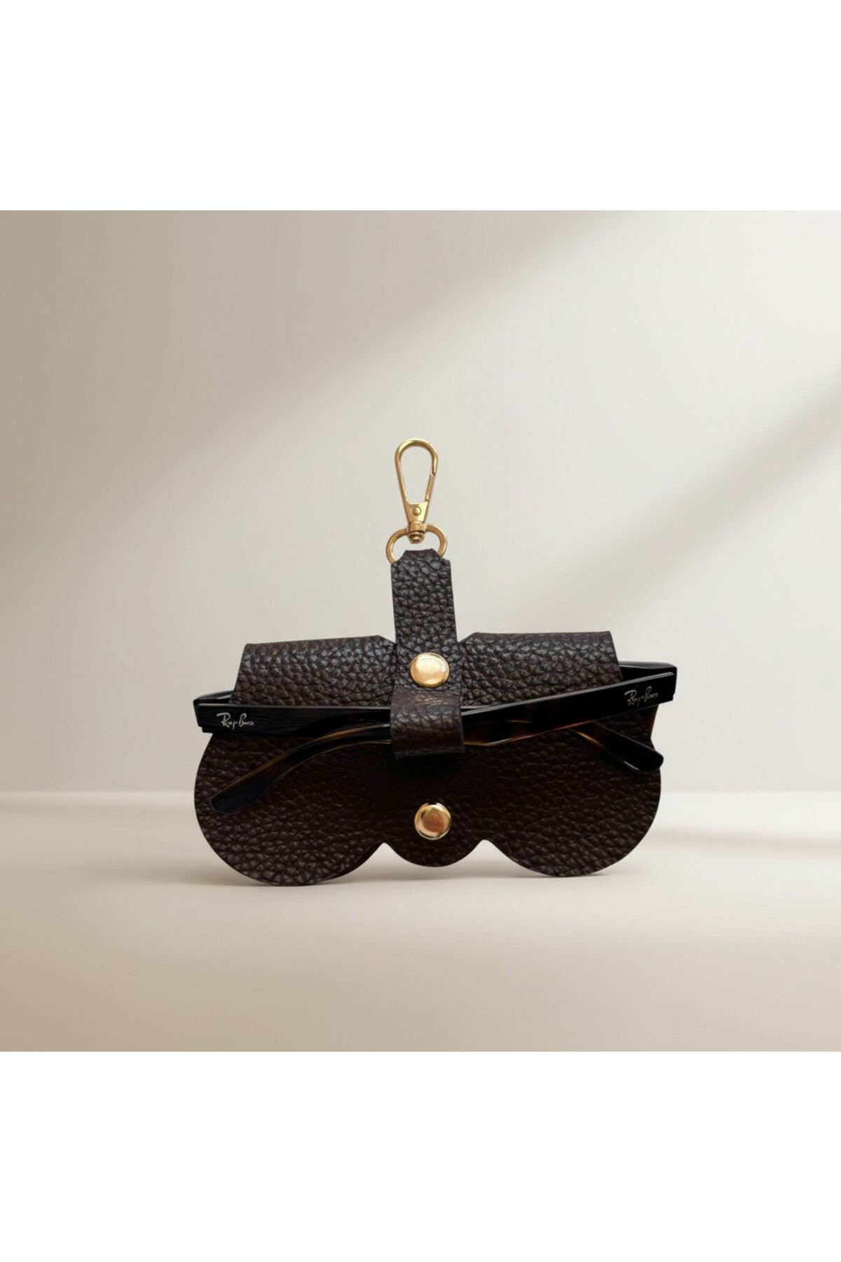 Glasses Case with Strap – Stylish Protective Case Attached to the Bag