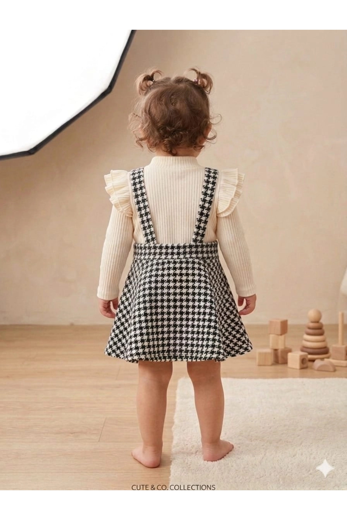 VaVbaby Kız Bebek Kazayağı Desenli Jile Elbise ve Fırfırlı Fitilli Bluz 2’li Takım Beyaz fotoğrafı 2 (önizleme)