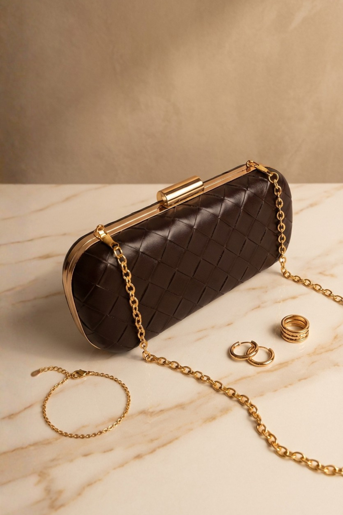 Berlesi Kahverengi Gold Örgü Derili Zincirli Metal Kapaklı Clutch Çanta görsel 3