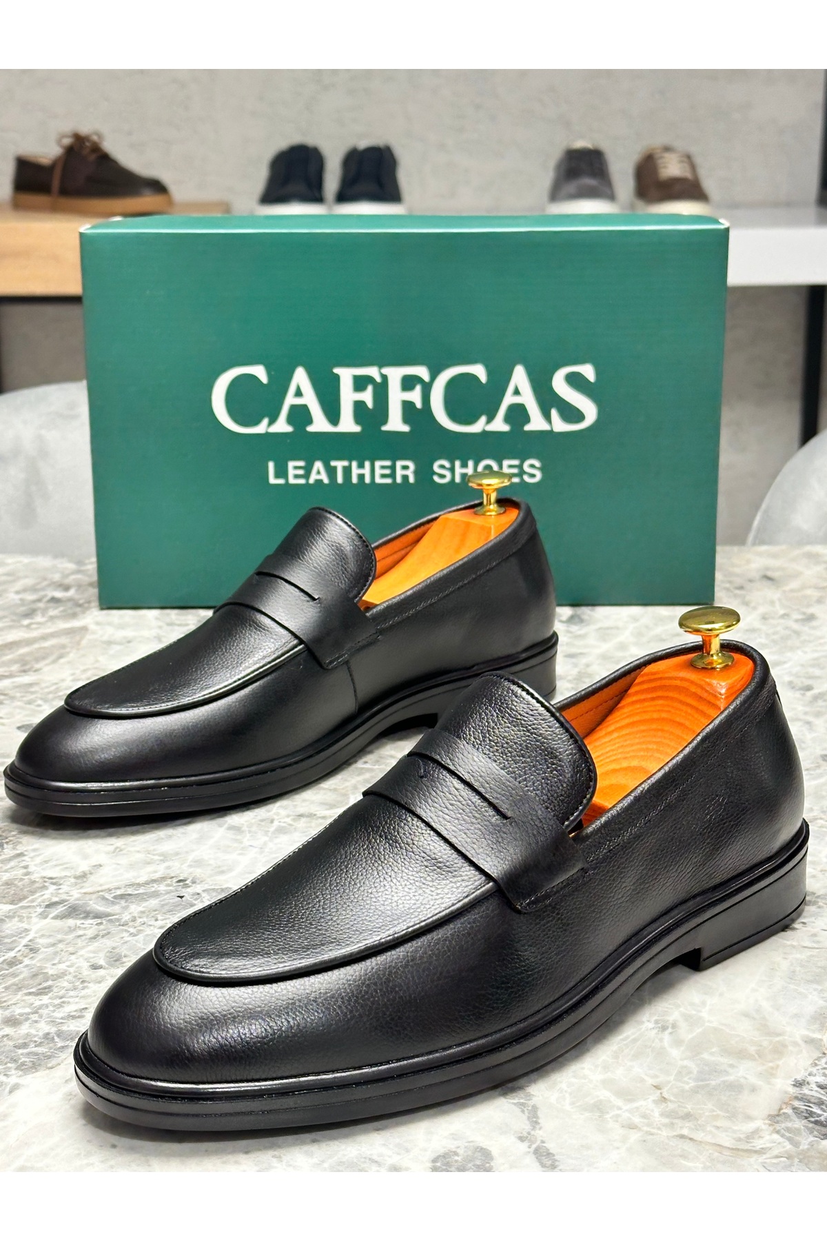 Caffcas  Hakiki Deri Siyah El Yapımı Bağcıksız Klasik Erkek Ayakkabı Como - Görsel 4