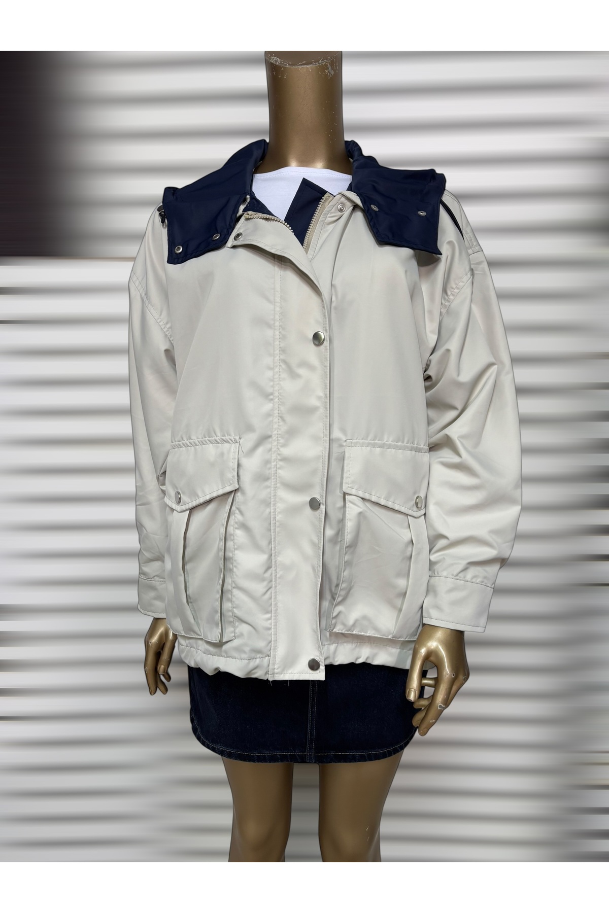 SEMİZ GİYİM  Lacivert-Bej Renk Bloklu Kapüşonlu Yağmurluk - Görsel 5