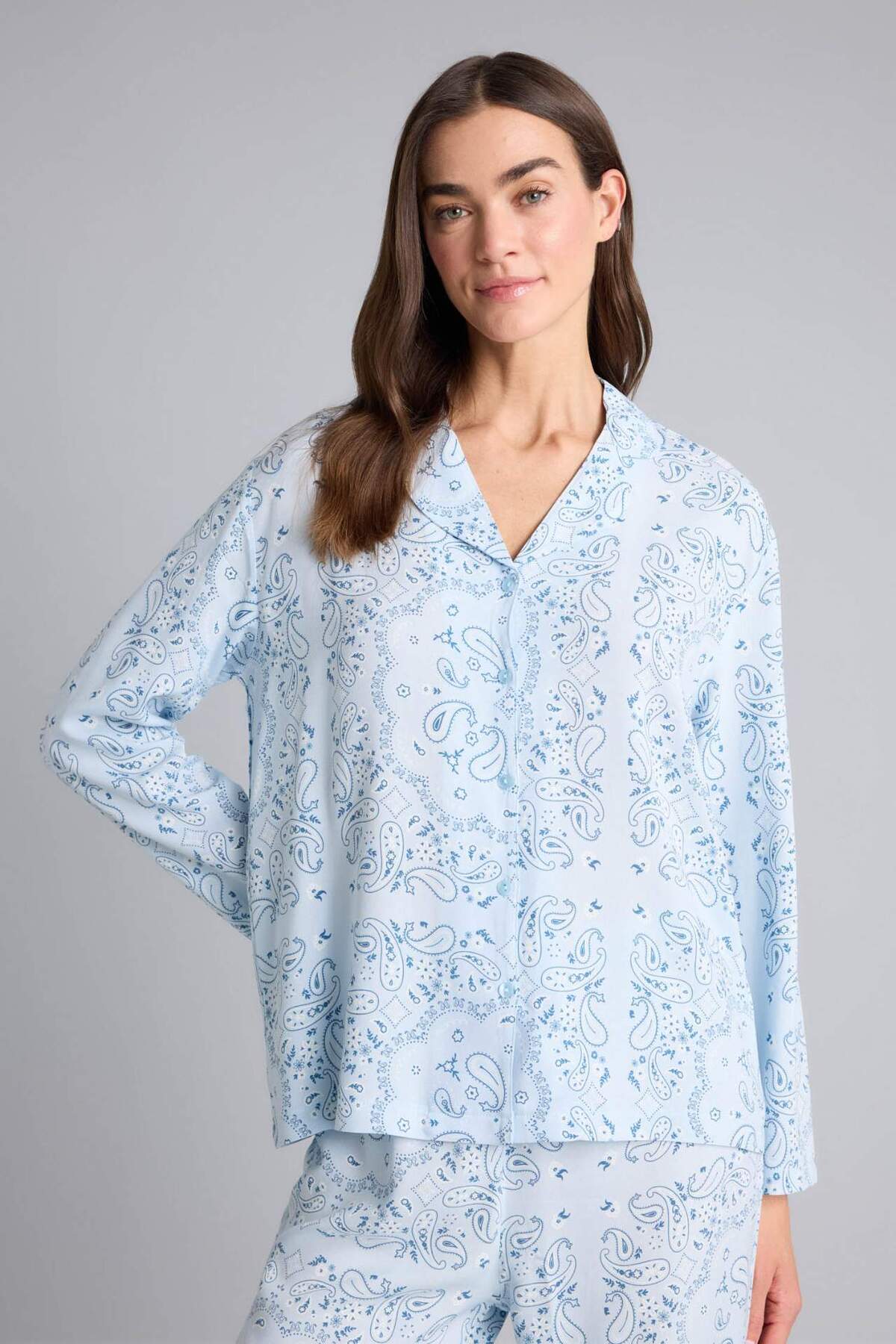 DeFacto Regular Fit Desenli Uzun Kollu Üst Uzun Alt Pijama Takımı F9824AX26SP görsel 3