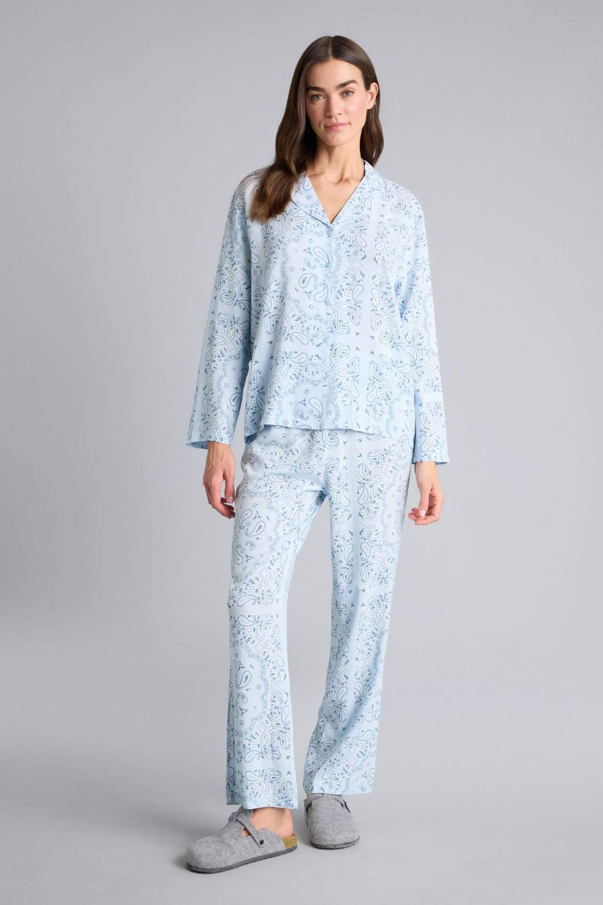 DeFacto Regular Fit Desenli Uzun Kollu Üst Uzun Alt Pijama Takımı F9824AX26SP görsel 2