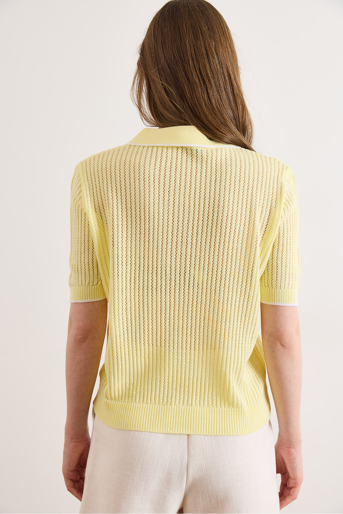 Olalook  Kadın Sarı Şerit Detaylı Polo Yaka Ajurlu Triko Bluz BLZ-19003227 - Görsel 6