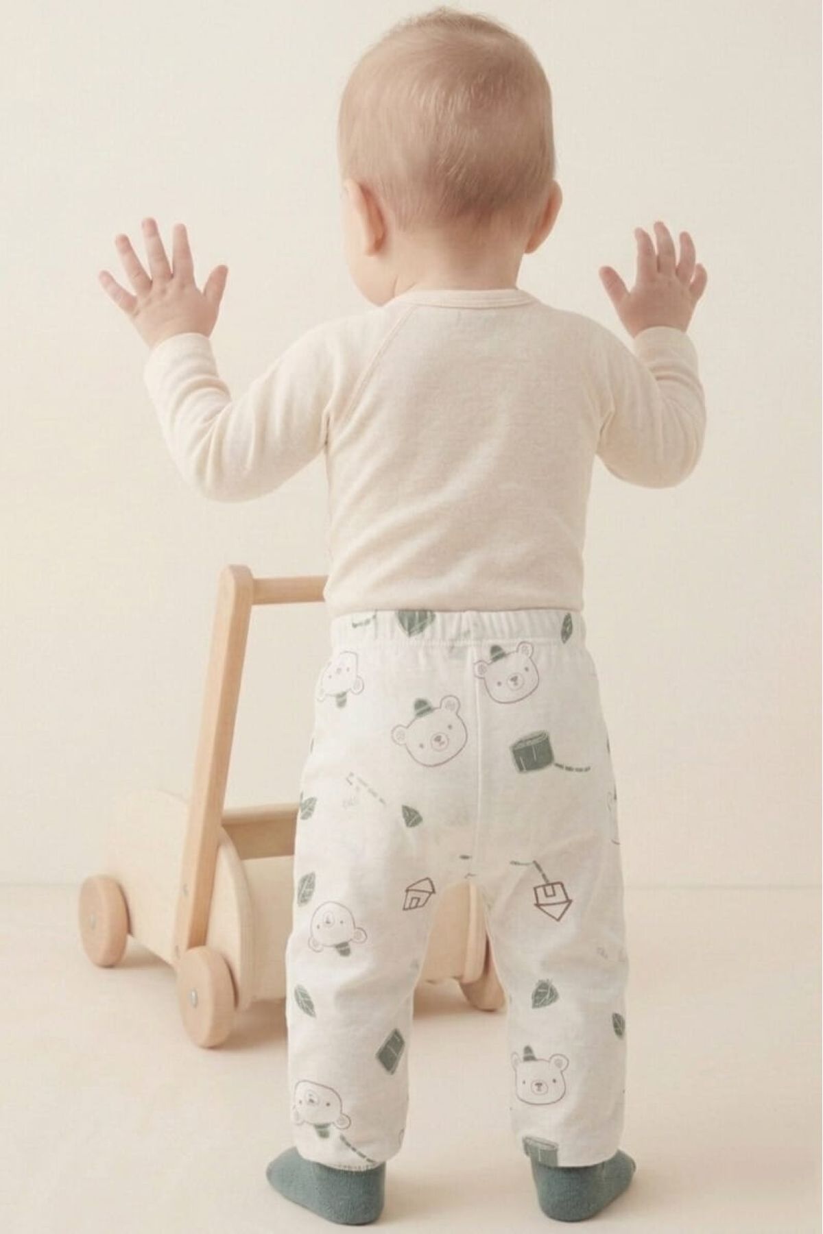Mother Love %70 Bambu %30 Organik Pamuklu Kendinden Çoraplı Patikli Erkek Bebek Tek Alt Desenli Bebek Pantolon fotoğrafı 5 (önizleme)