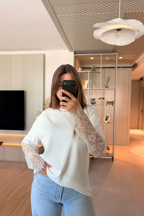 Aventien Dantel Detaylı Oversize Şık Beyaz Modal Bluz
