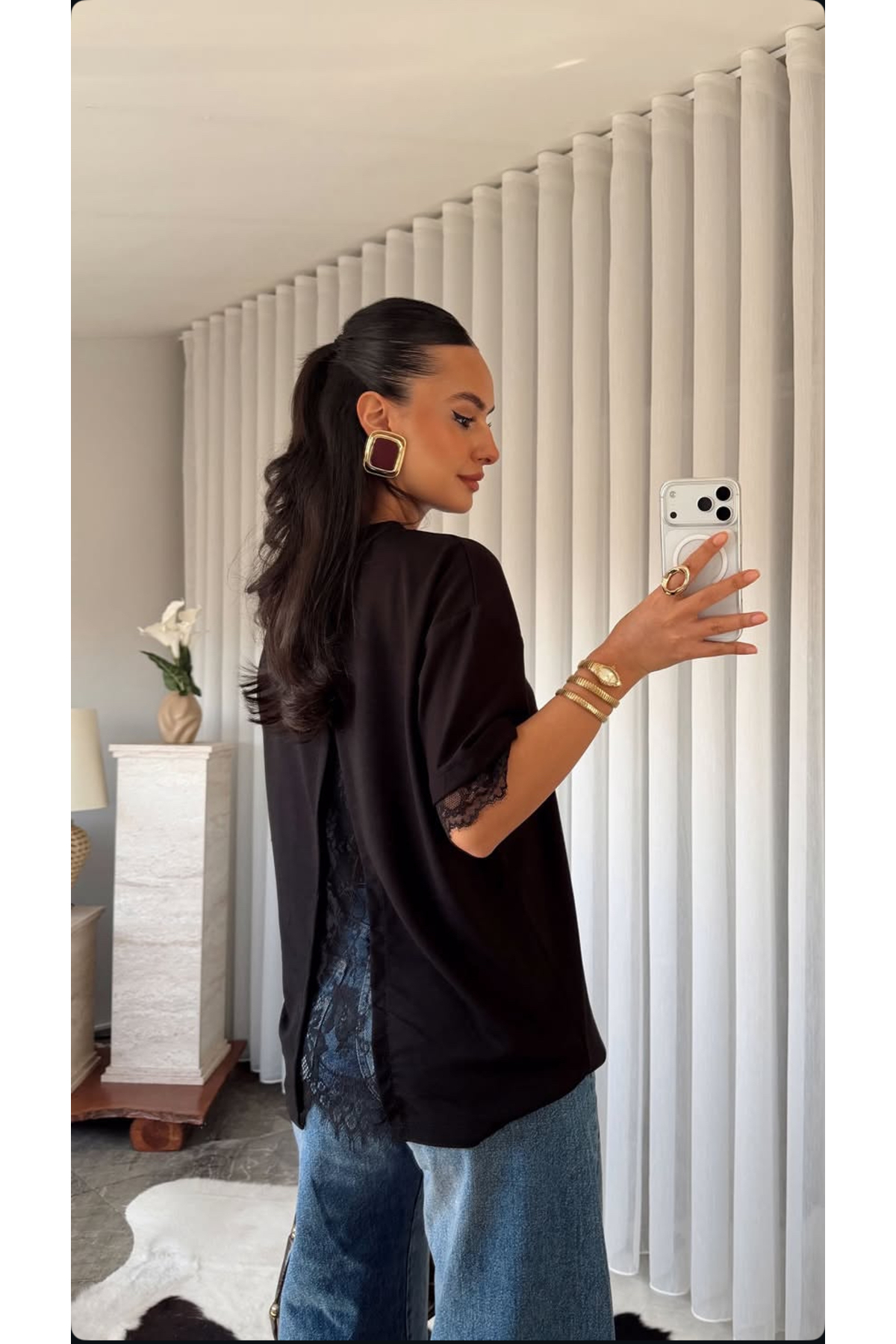 BE CHİC Жіноча проста футболка зручного крою з круглим вирізом та мереживною ...