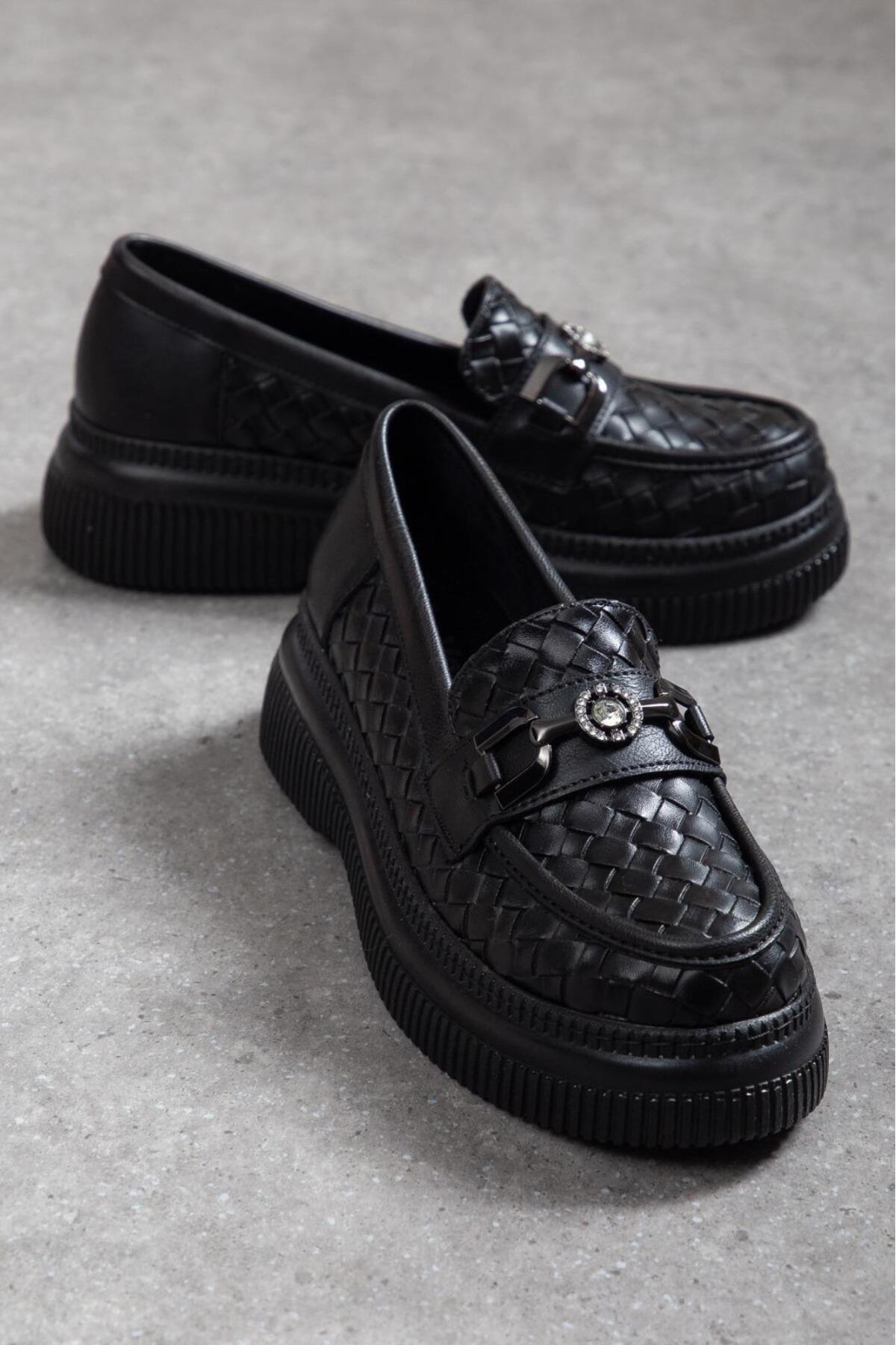 Knitted Patterned Buckle Orthopedic Sole Women Loafers