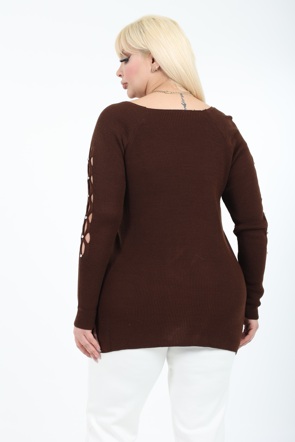 MJORA  Kahverengi V Yaka Kol Detaylı Triko Örme Taşlı Kazak - Görsel 4