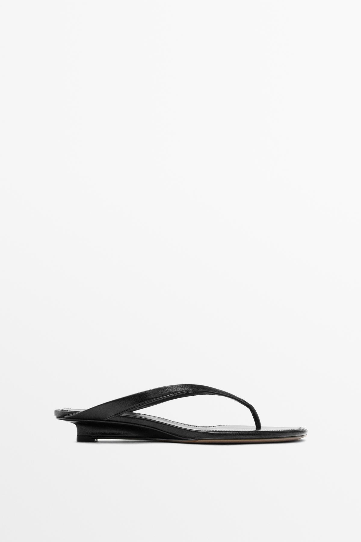 Medium heel thong sandals