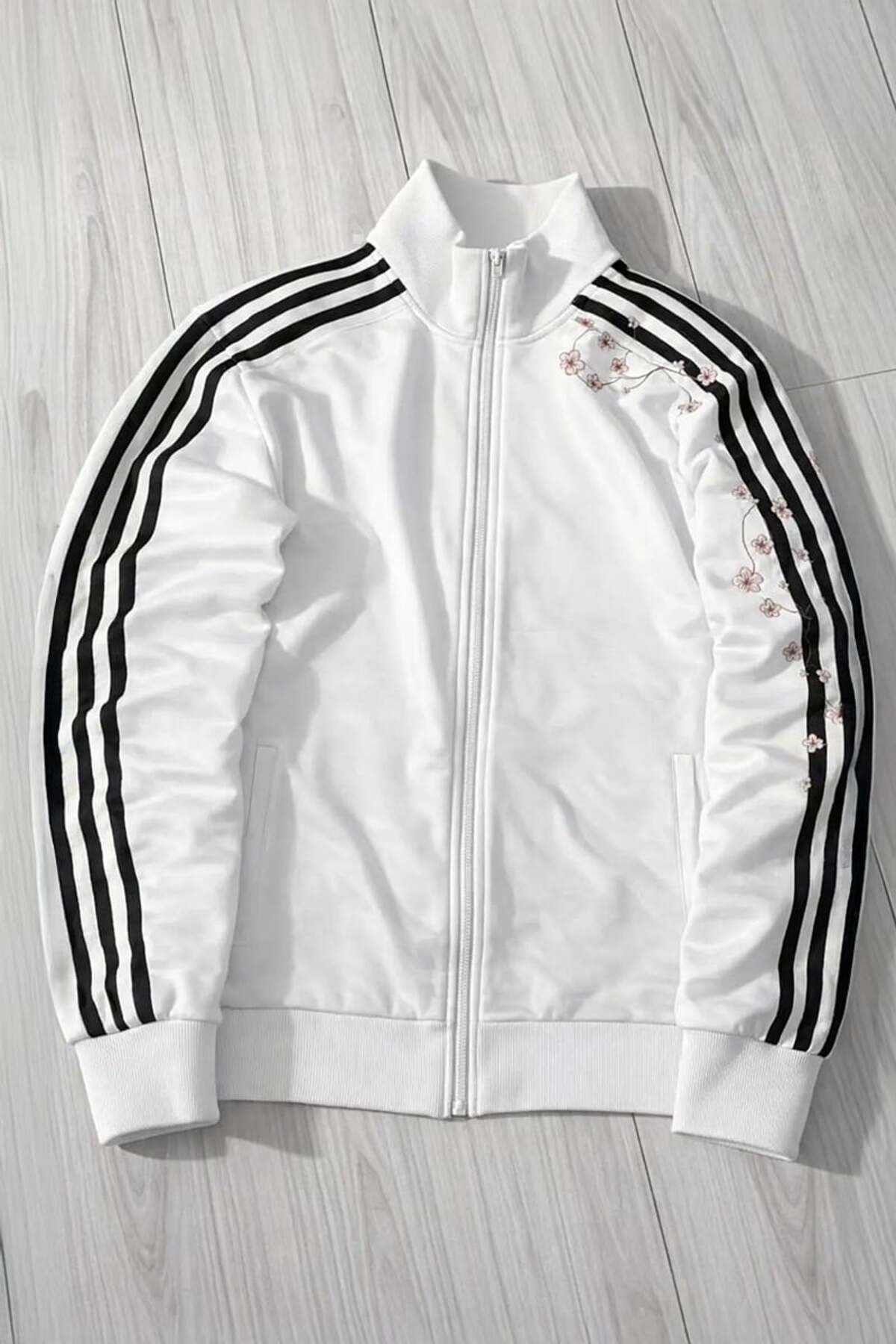 None Wear  Beyaz Şeritli Sakura Ağacı Y2K Unisex Hırka