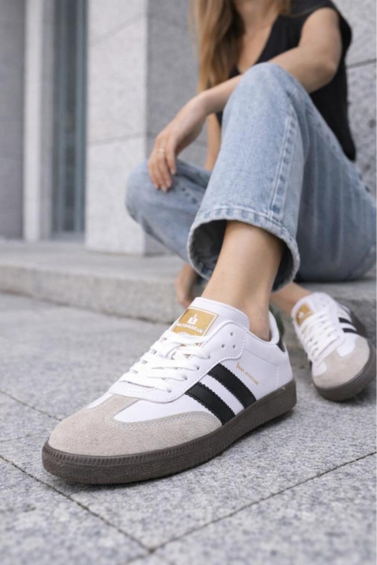 White Black Female Sneaker N-3276
