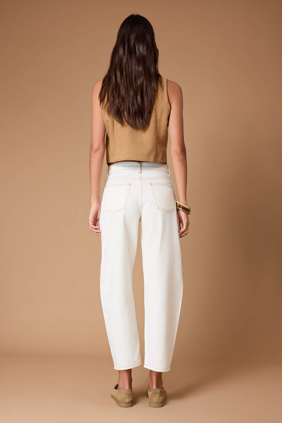 Trendyolmilla  Beyaz Yüksek Bel Barrel %100 Pamuk Non-Stretch Jeans TWOSS23JE00295 - Görsel 3