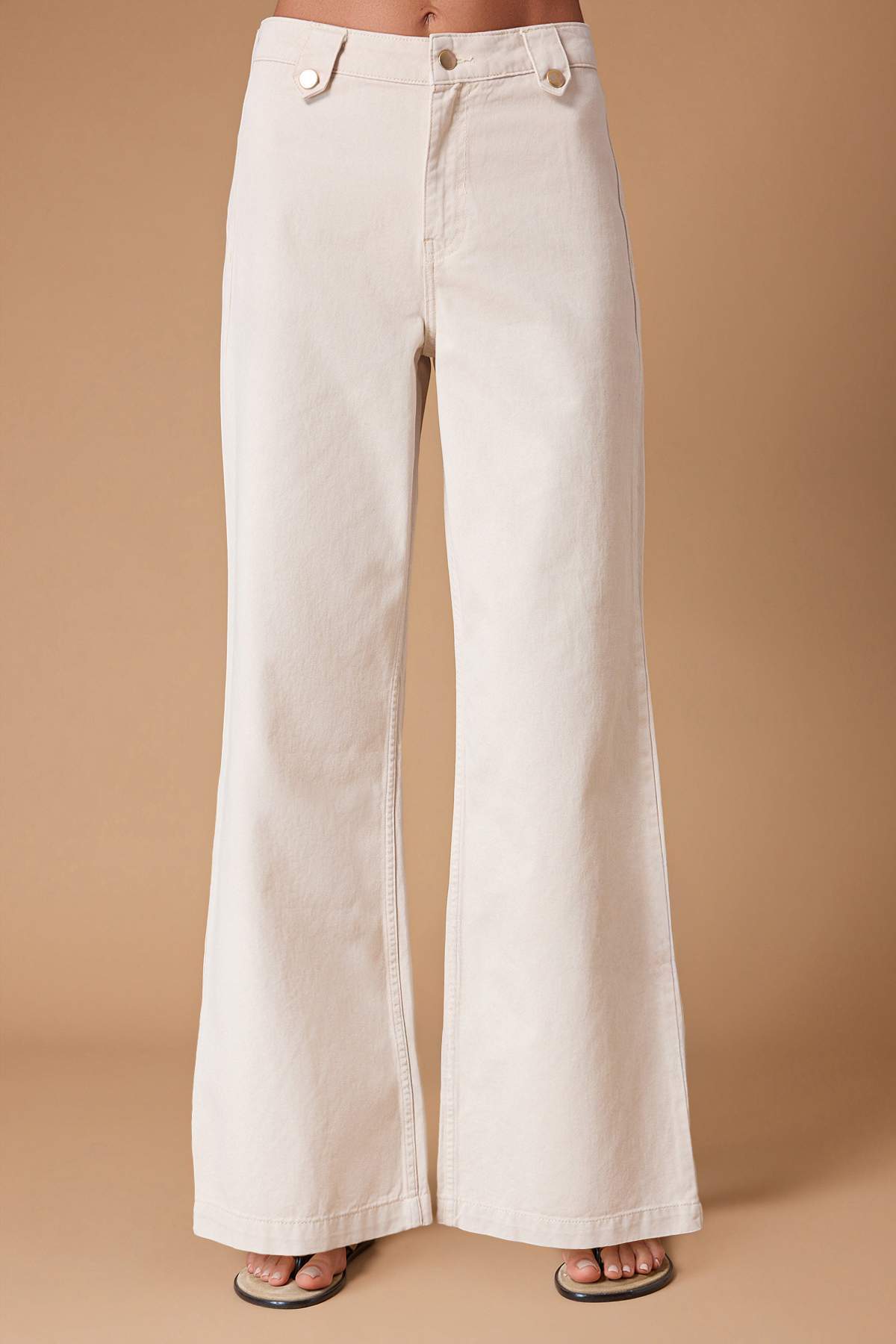 Trendyolmilla  Ekru DÖKÜMLÜ Kemer Detaylı %100 Pamuk Yüksek Bel Kısa Wide Leg Jeans TWOSS26JE00208 - Görsel 3