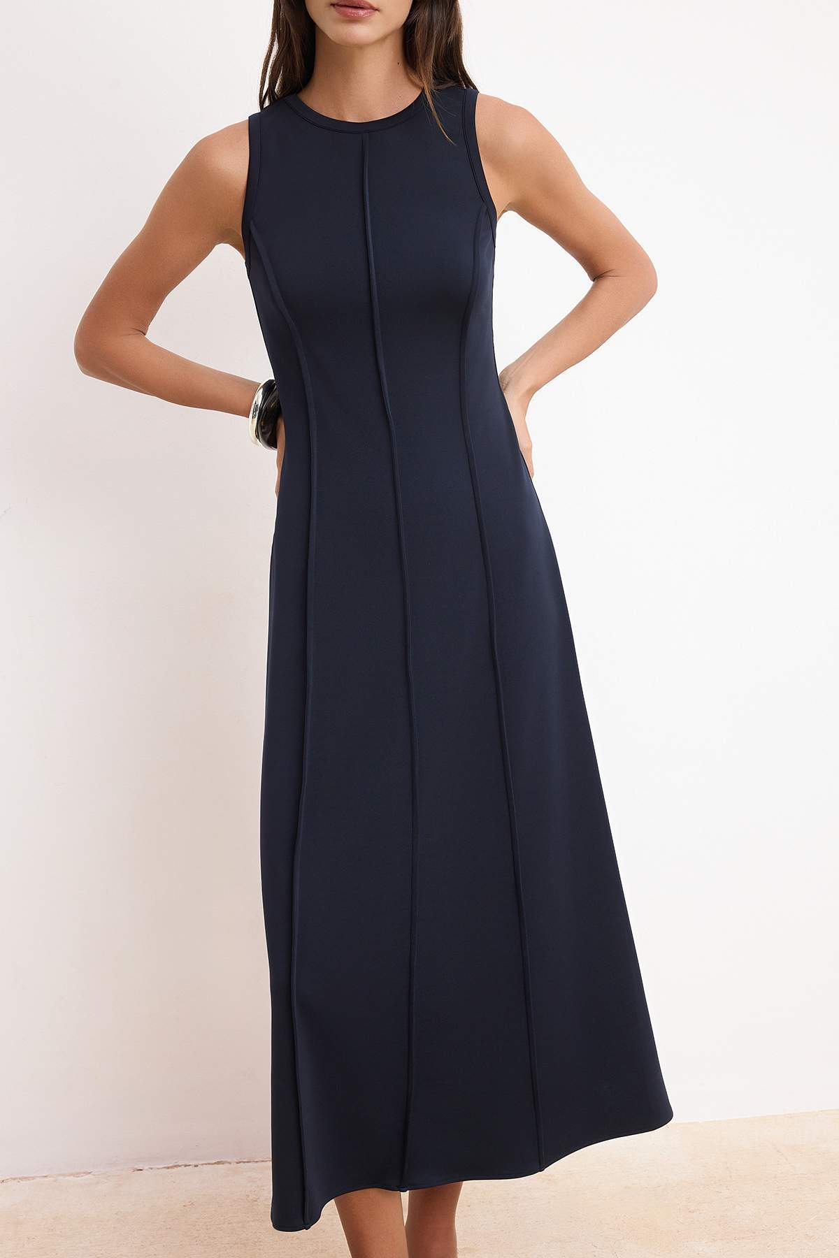 Trendyolmilla  Lacivert A-Kesim/Çan Form Kolsuz Maxi Dikiş Detaylı Soft Touch Örme Elbise TWOSS26EL00007 - Görsel 3