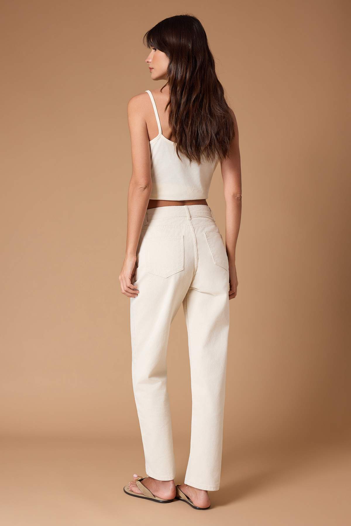 Trendyolmilla  Ekru Yüksek Bel YENİ MOM %100 Pamuk Non-Stretch Jeans TWOAW26JE00273 - Görsel 4