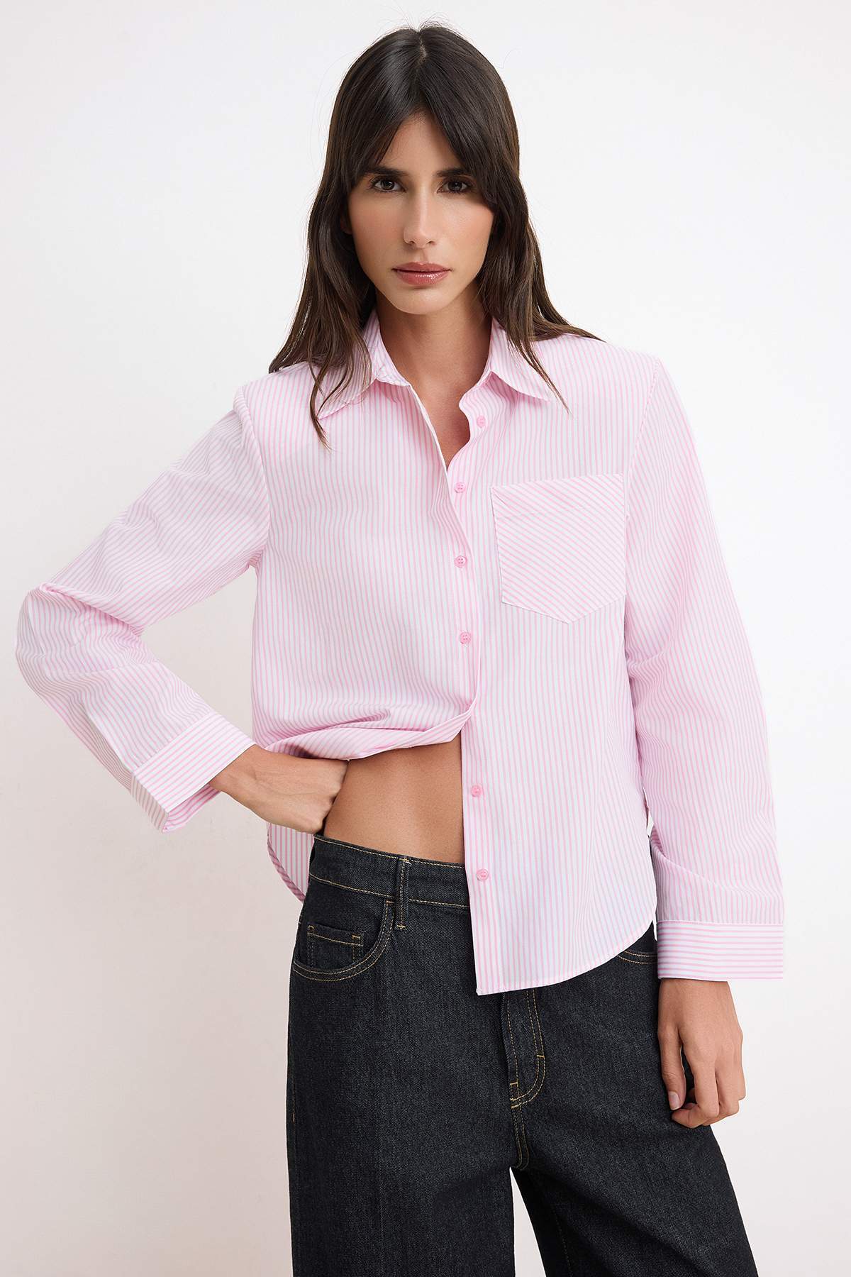 Trendyolmilla  Pembe Çizgili Vatka Detaylı Gömlek TWOSS26GO00125
