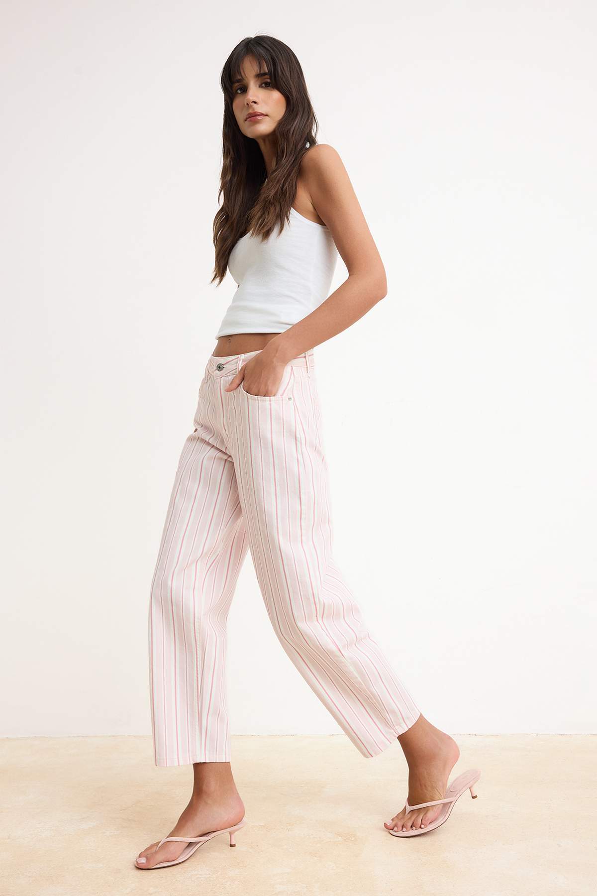 Trendyolmilla  Çok Renkli DÖKÜMLÜ Çizgili Baskılı %100 Pamuk Yüksek Bel Barrel Jeans TWOSS26JE00227 - Görsel 2