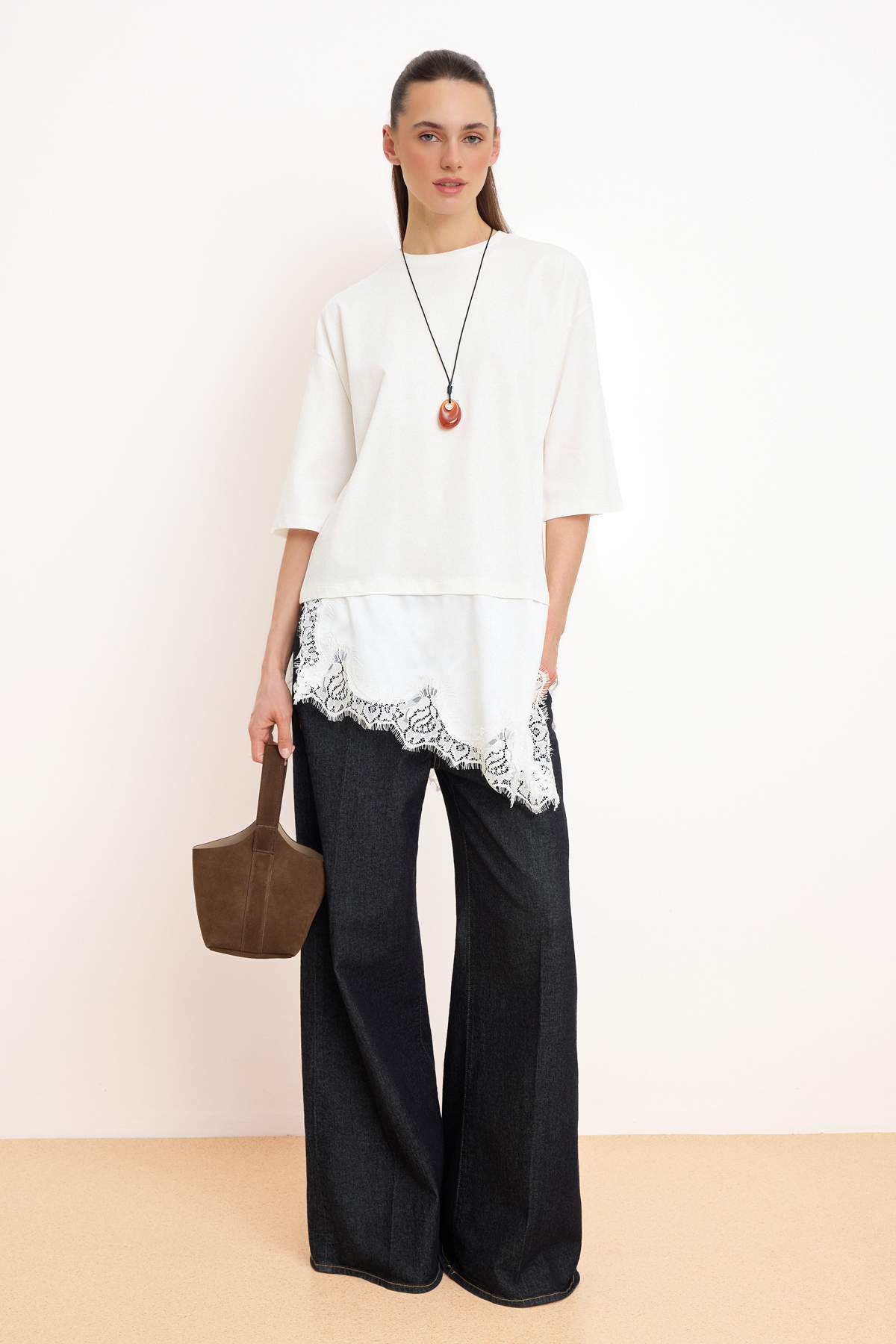 Trendyol Modest Weißer, normaler Single-Jersey-Rock mit einfarbigem Strick un...