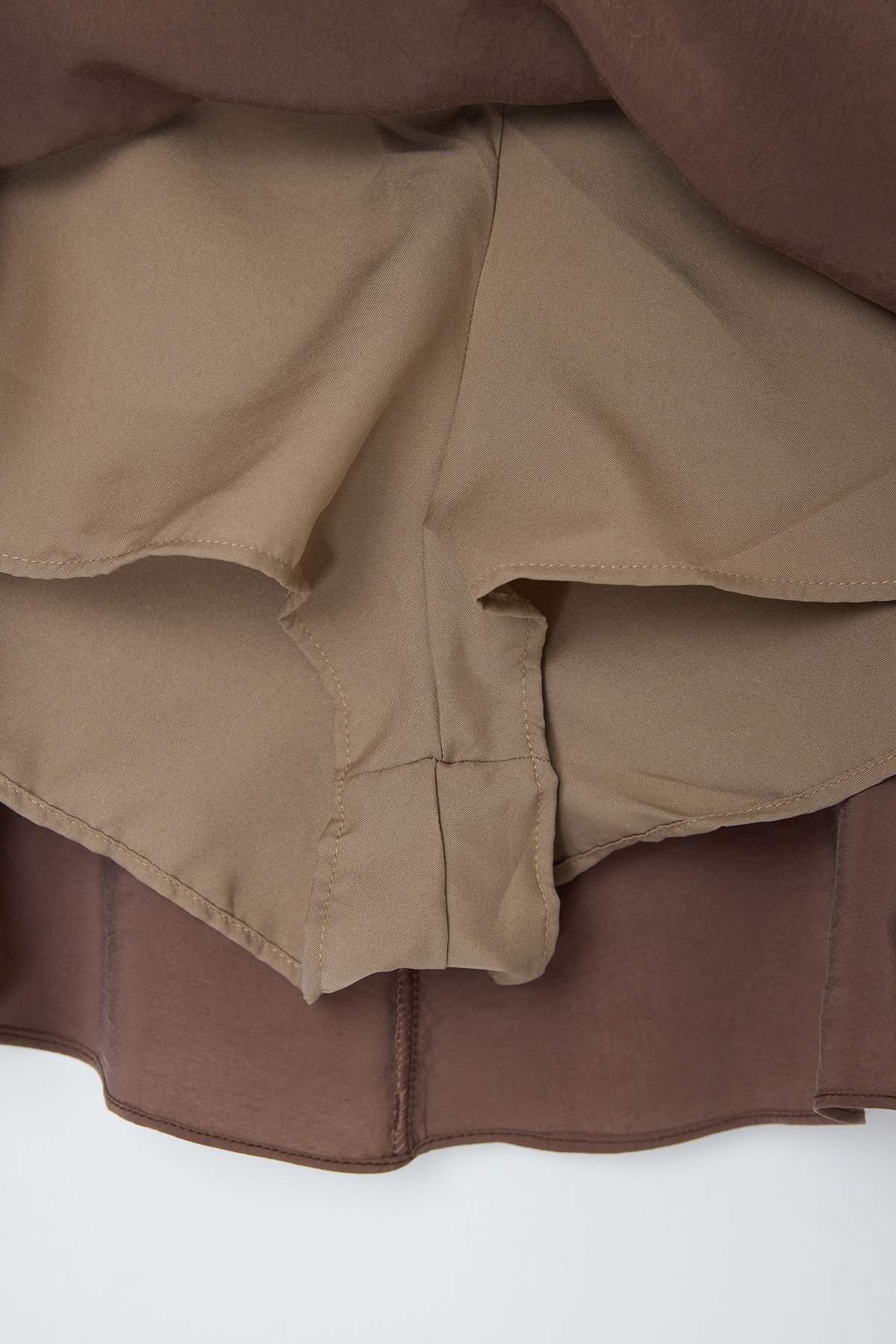 Trendyolmilla  Kahverengi Katlı Modal Mini İçi Şortlu Etek TWOSS26ET00101 - Görsel 6