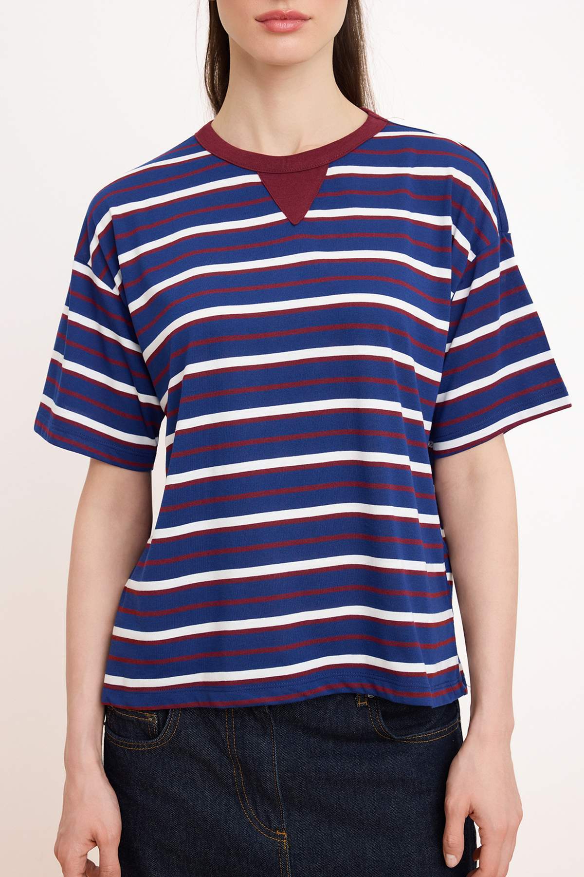 Trendyolmilla  Lacivert Çizgili Oversize/Geniş Kalıp Kısa Kollu Uzun Tok Pamuklu Örme T-Shirt TWOSS26TS00051 - Görsel 3