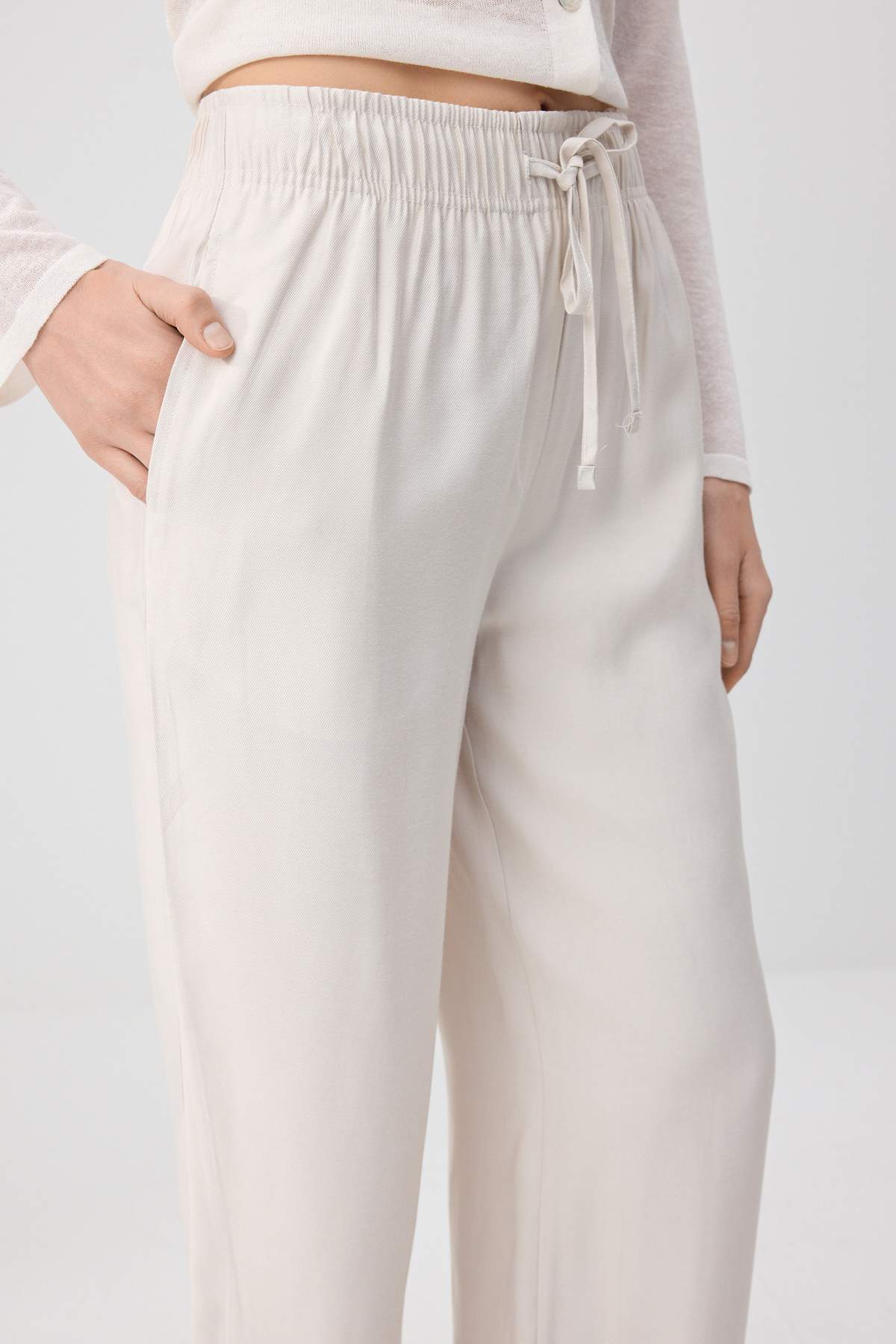 Trendyolmilla  Taş Beli Lastikli Tensel Pantolon TWOSS26PL00070 - Görsel 4