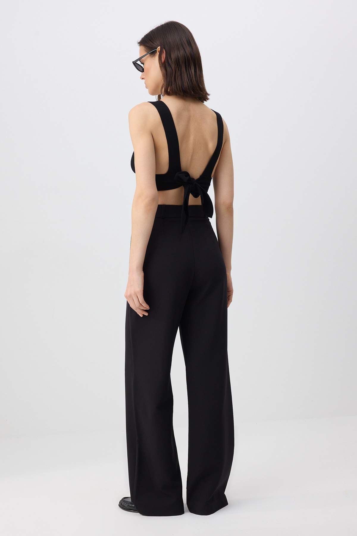 Trendyolmilla  Siyah Yüksek Bel Wide Leg/Geniş Paça Pileli Dokuma Kumaş Pantolon TWOAW21PL0076 - Görsel 9