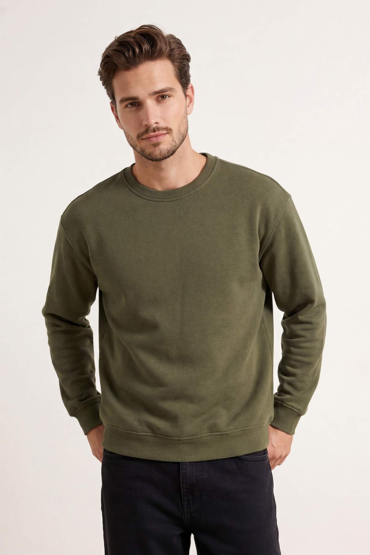 Trendyolmilla Man Haki Oversize/Geniş Kesim Basic İçi Şardonlu Bisiklet Yaka Sweatshirt TMNAW26SW00047