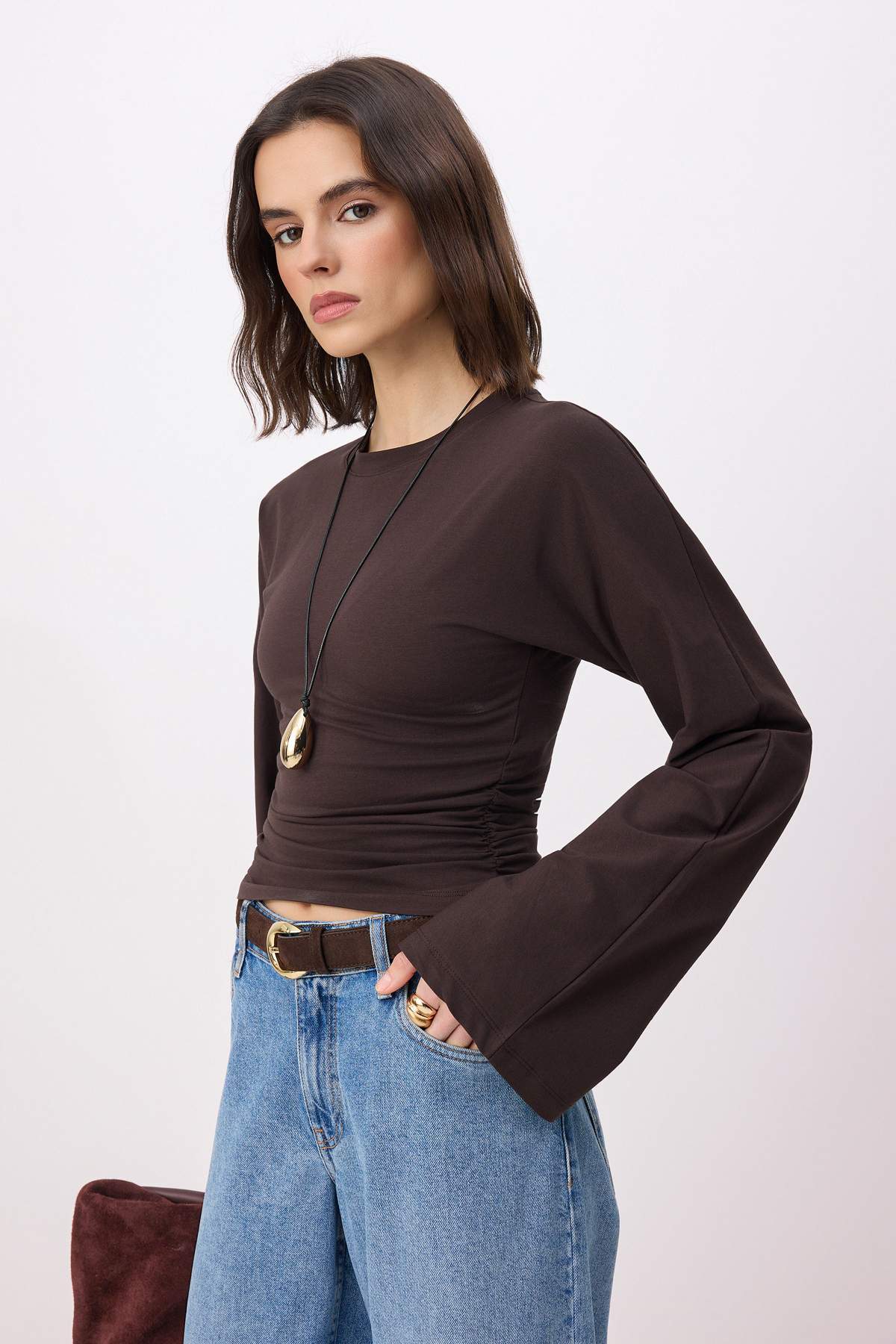 Trendyolmilla  Kahverengi İspanyol Kol Büzgü Detaylı Regular/Normal Kalıp Örme Bluz TWOAW26BZ00293