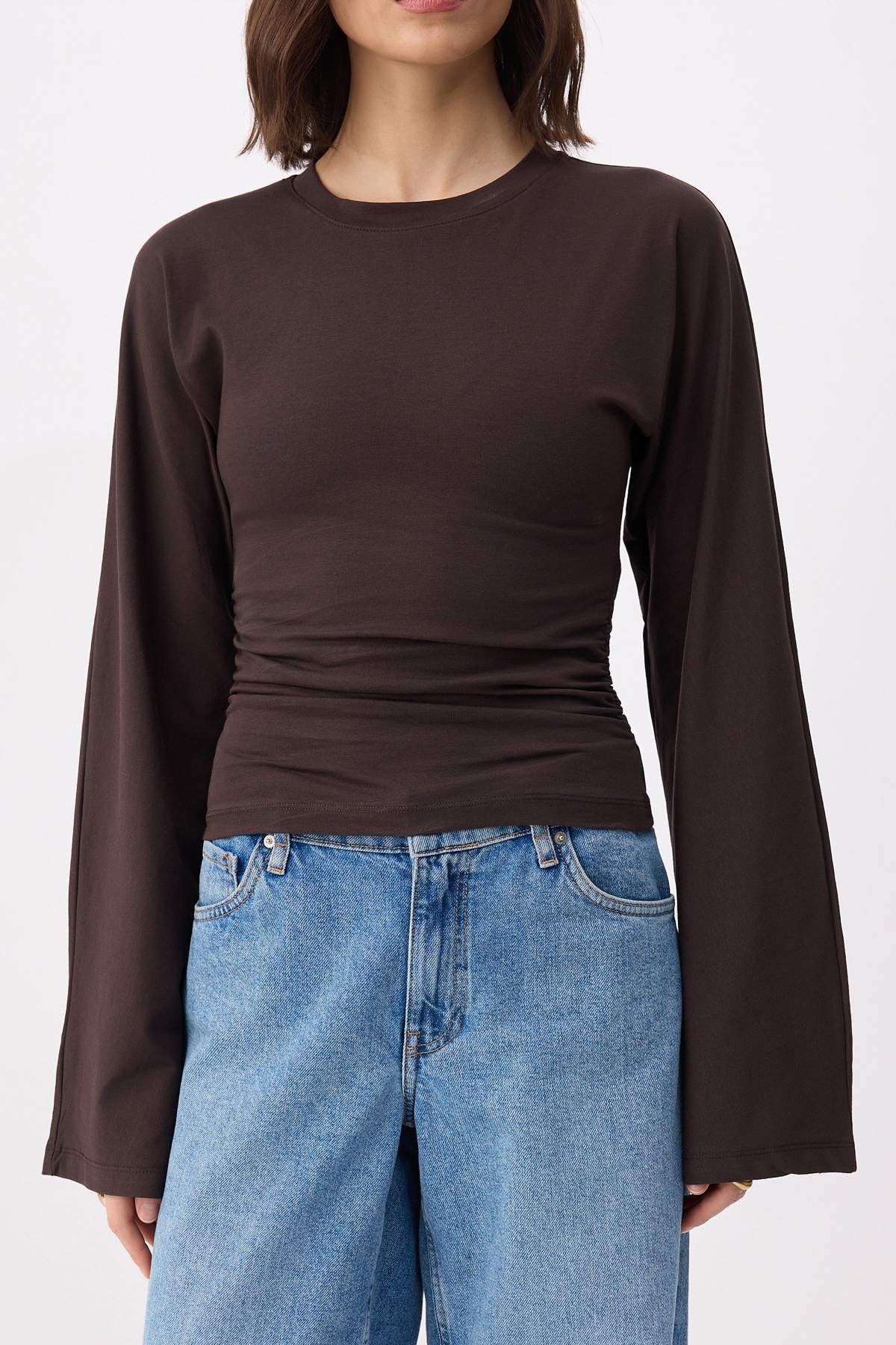 Trendyolmilla  Kahverengi İspanyol Kol Büzgü Detaylı Regular/Normal Kalıp Örme Bluz TWOAW26BZ00293 - Görsel 3