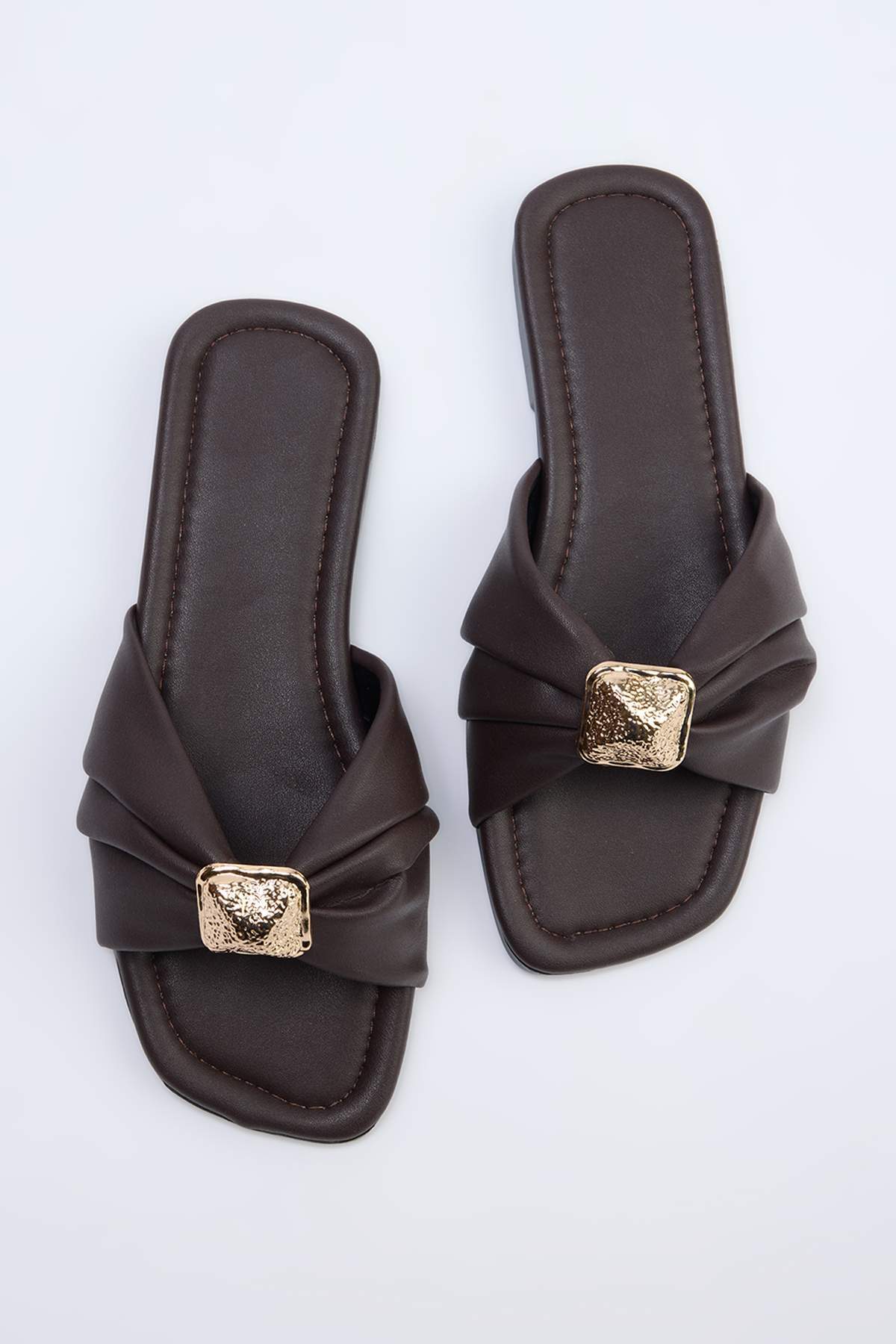 trendyol-shoes-womens-slippers