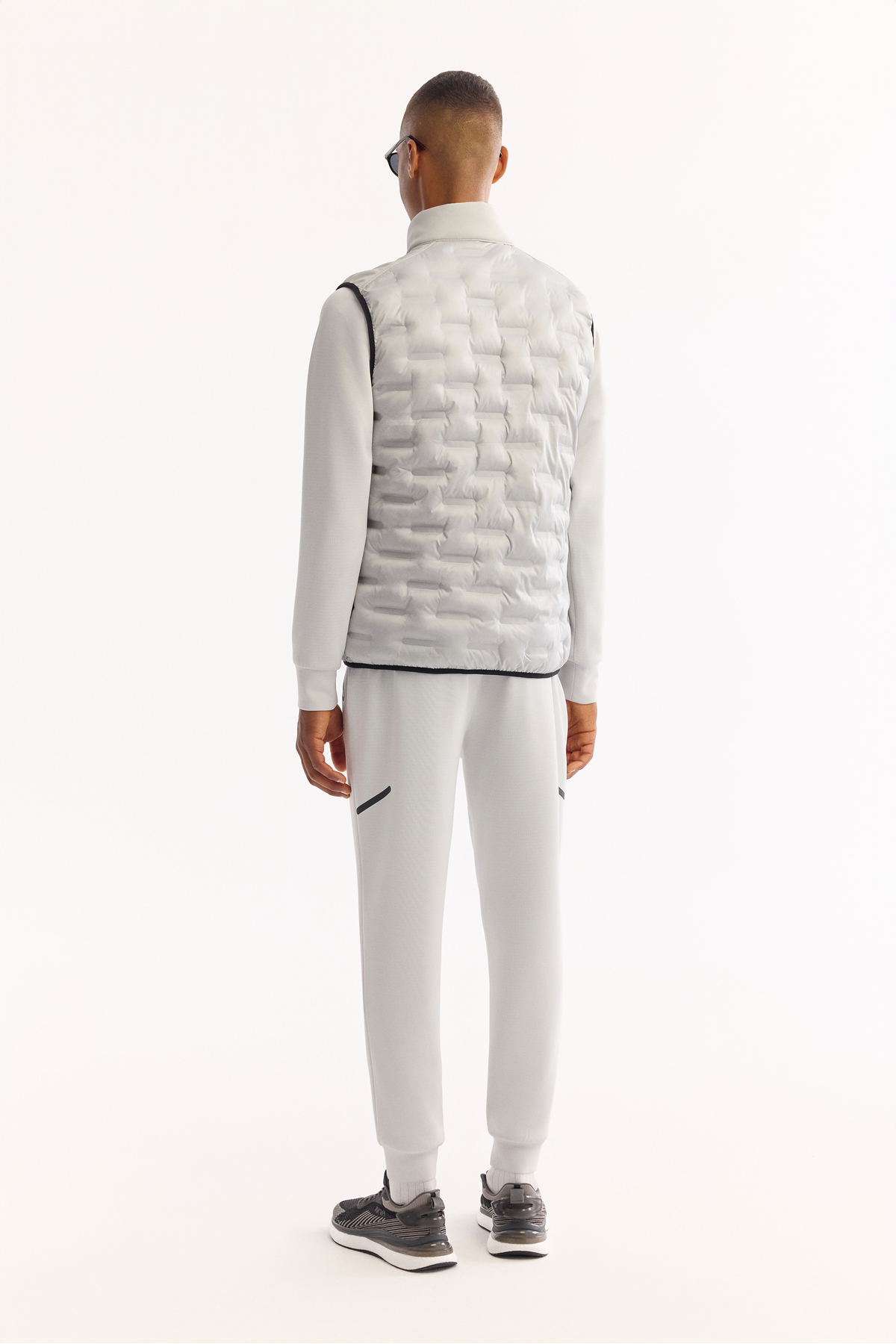 Avva  Erkek Gri Dik Yaka Su İtici Rüzgar Geçirmez Hafif Şişme Comfort Fit Yelek A52Y6583 - Görsel 4