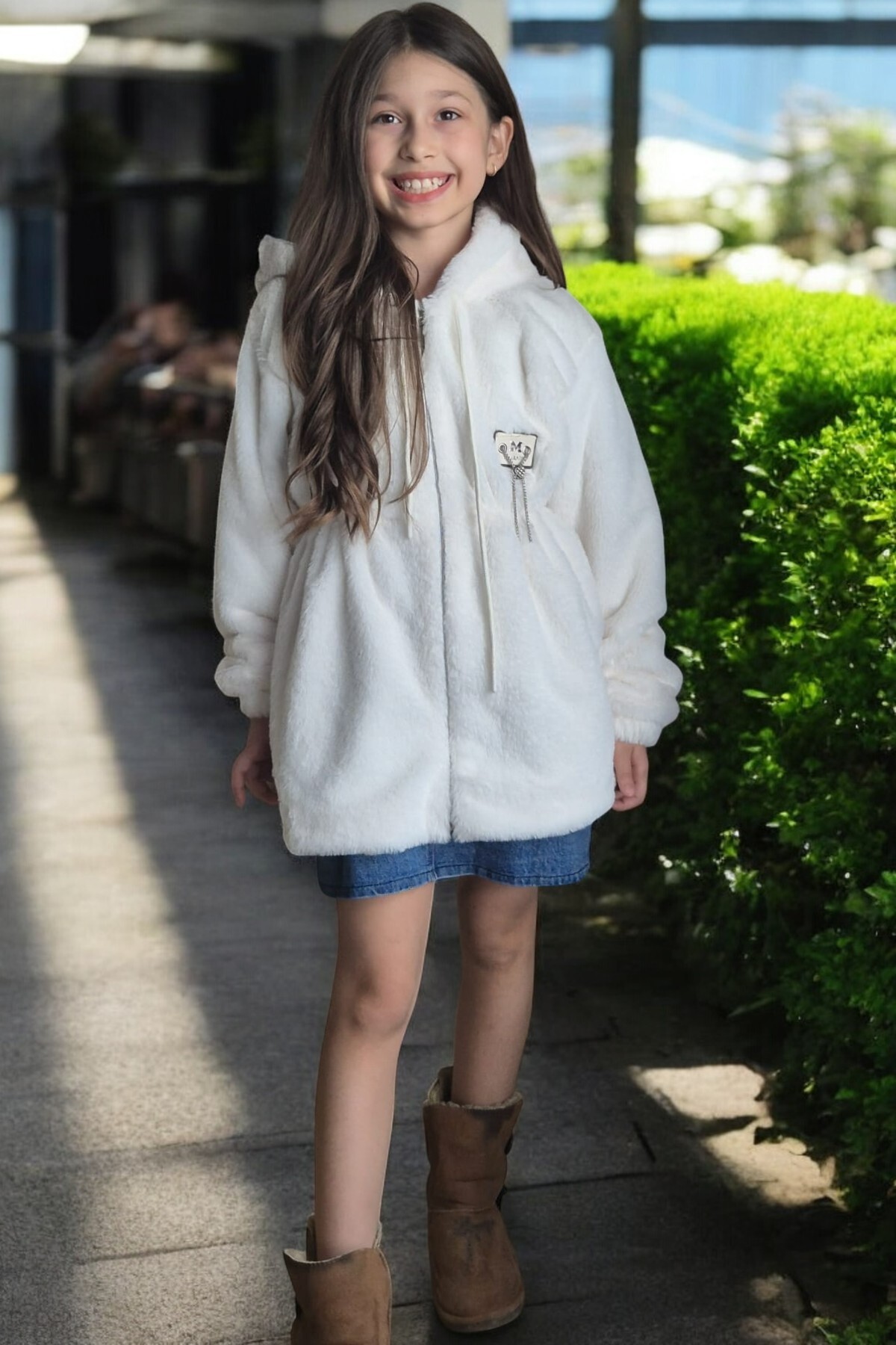 QUB CLUB Kız Çocuk İçi Astarlı Beyaz Astarlı  Peluş Ceket Mont Kaban fotoğrafı 3 (önizleme)