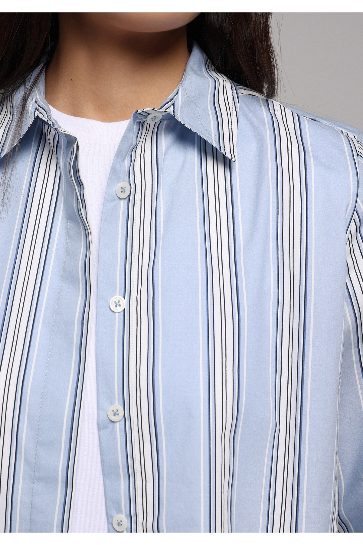 Colin’s  Regular Fit Shirt Neck Çizgili Kadın Mavi Uzun Kol Gömlek - Görsel 4