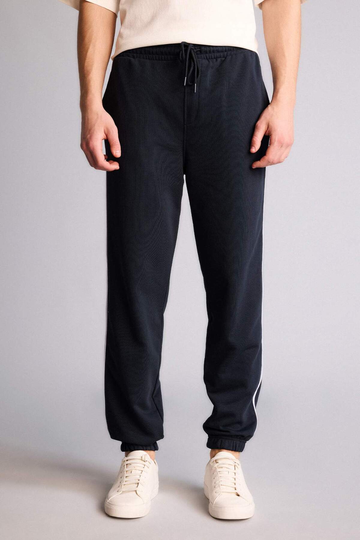 DeFacto Regular Jogger Pantolon F8547AX26SP görsel 3
