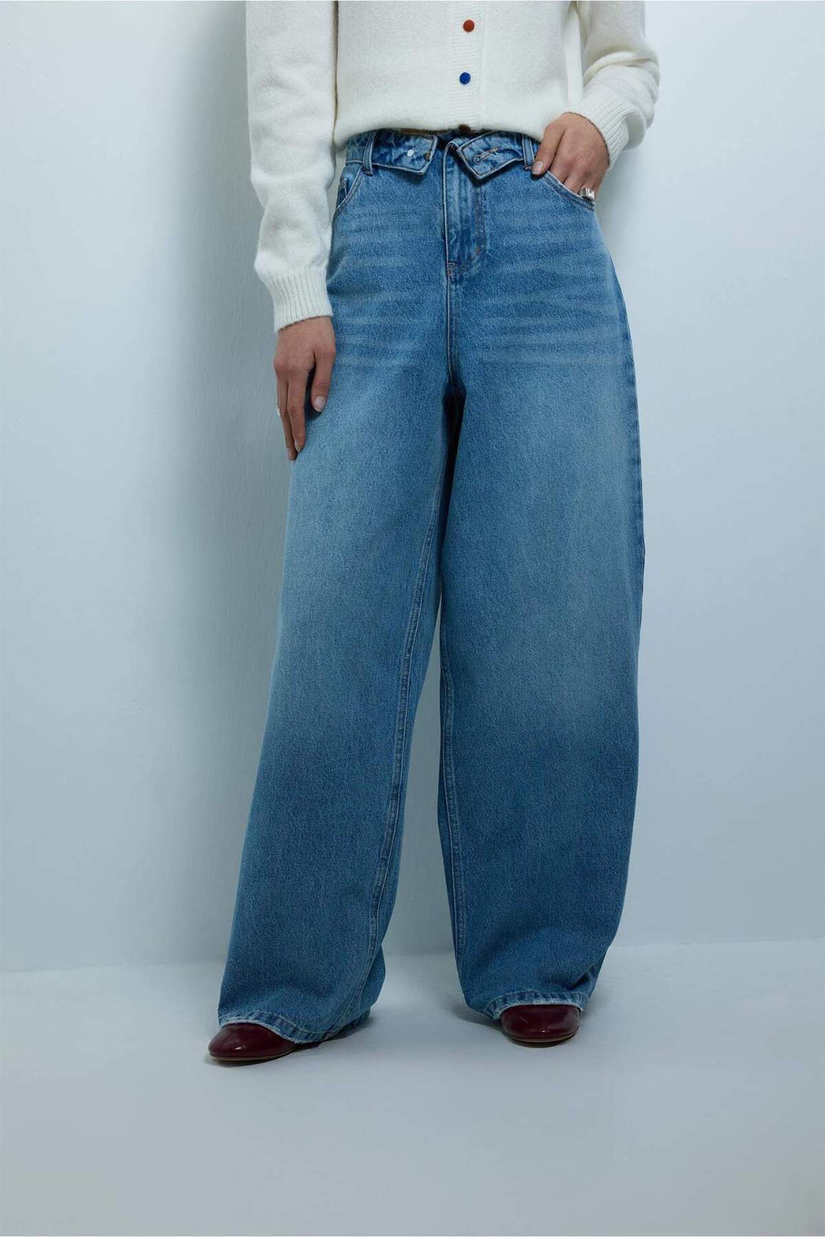 DeFacto %100 Pamuk Relax Fit Jean Pantolon G9878AX26SP görsel 4