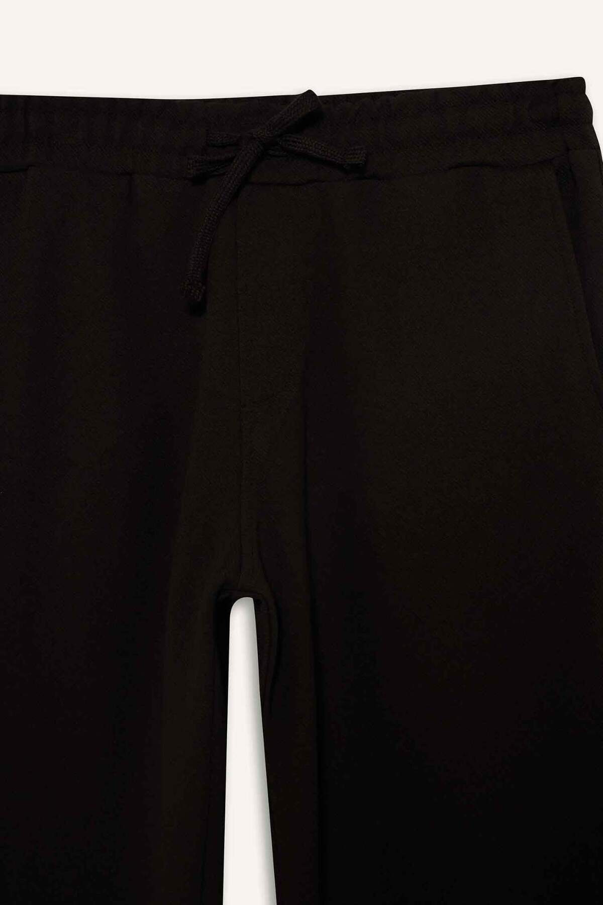DeFacto Esnek Basic Beli Bağcıklı Cepli Düz Paça Jogger Pantolon C6022AX26SP görsel 2