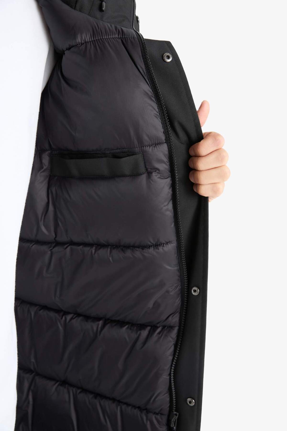 Defacto  Su İtici Regular Fit Kapüşonlu Çift Cepli Fermuarlı Çıtçıtlı Mont F5701AX25WN - Görsel 6