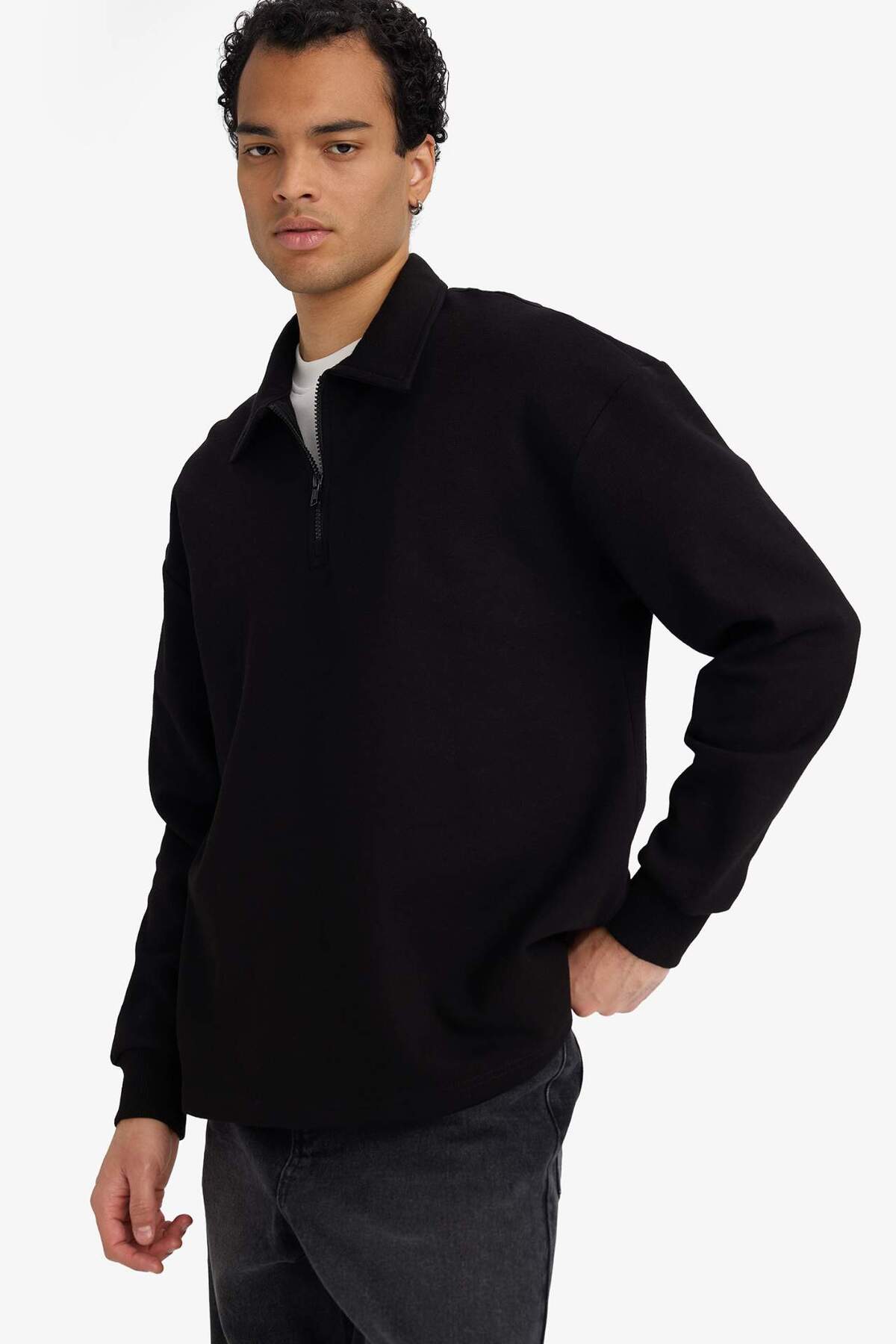 Boxy Fit Polo Yaka Yarım Fermuarlı Pike Sweatshirt G6471AX25WN — مشکی — تصویر 3 از 5