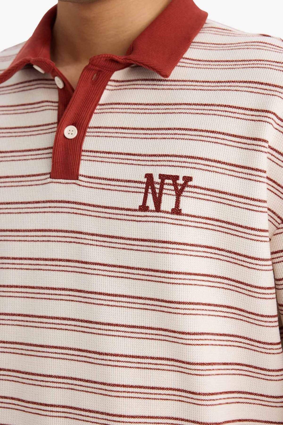 Boxy Fit Polo Yaka Baskılı Çizgili Sweatshirt G7003AX25WN — اکرو — تصویر 4 از 5